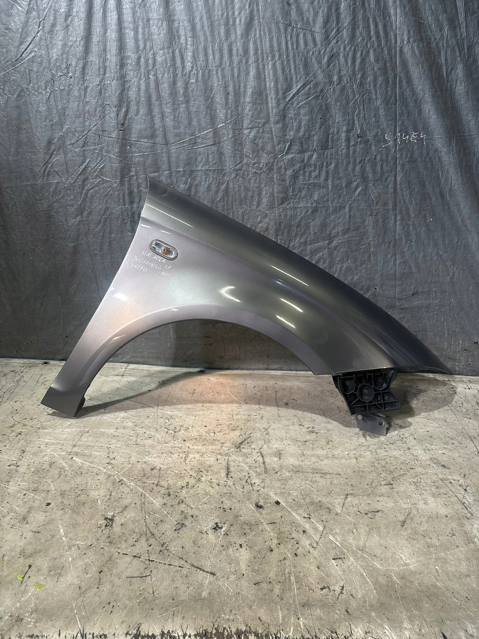 fender right front SEAT ALTEA 2006R LS7U