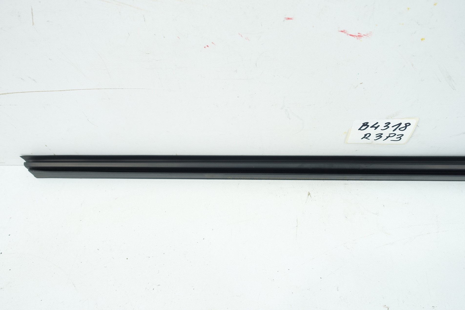 moulding door left front MERCEDES CLC W203