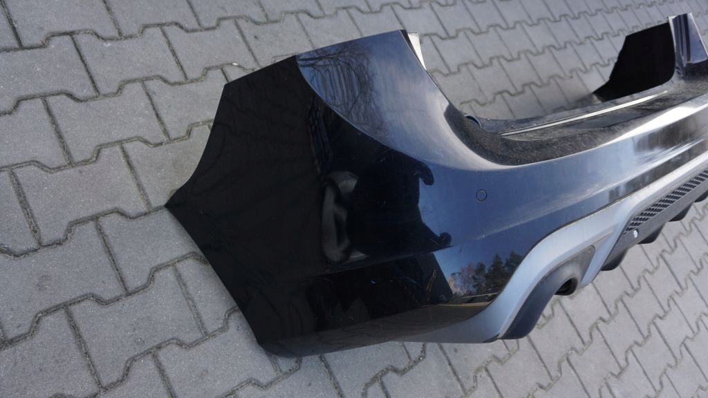 VOLVO V60 LIFT R design - complete rear bumper