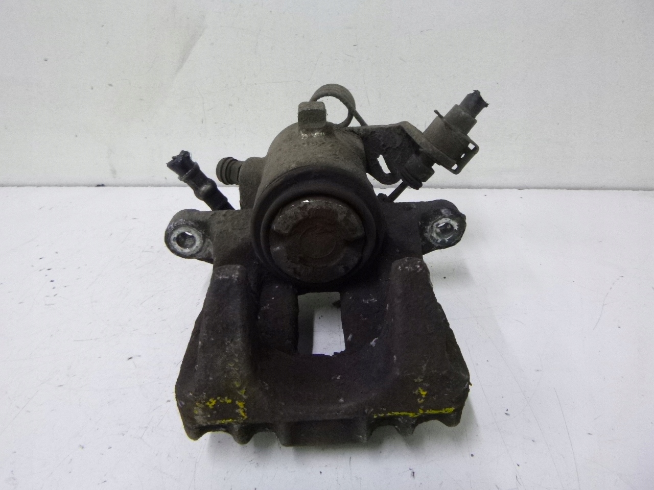 caliper brake rear part Volkswagen Golf IV 1.4 00r.