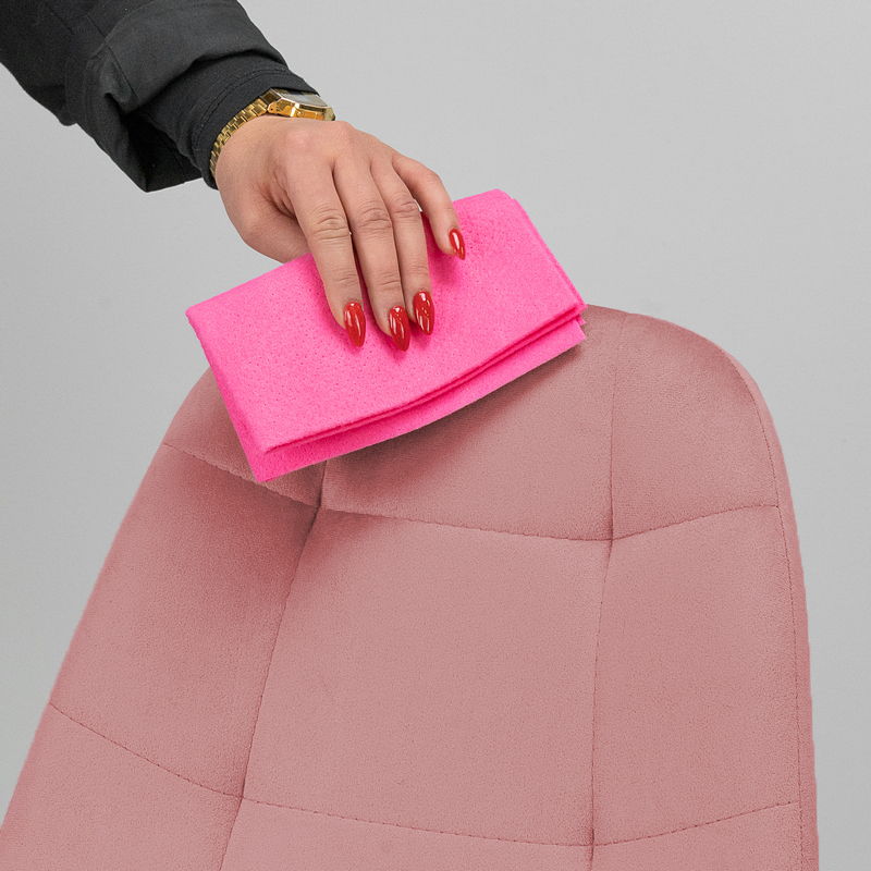 KRZESŁO WELUROWE PIKOWANE TAPICEROWANE DO SALONU JADALNI skandynawskie Rodzaj nóg Krzyżak