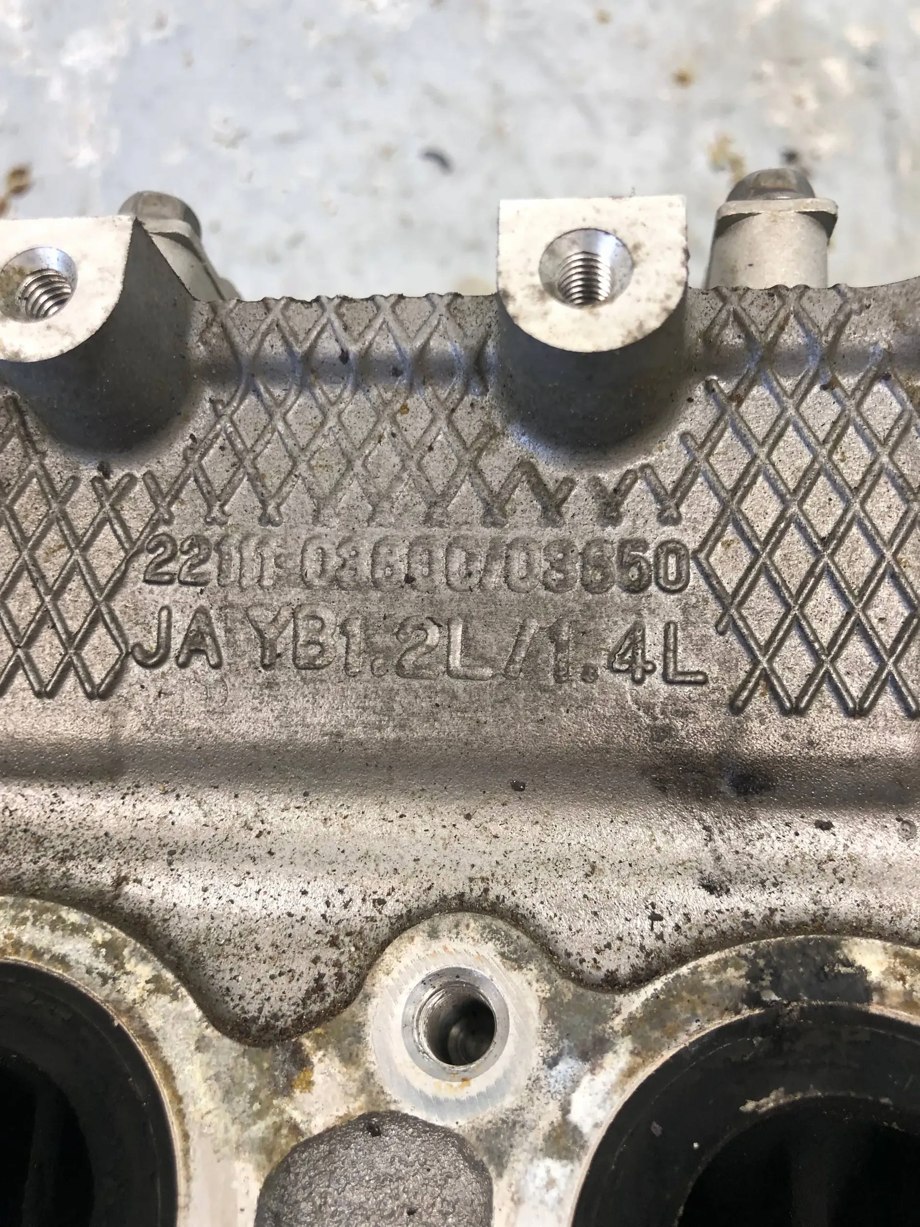 hlava vačky 1.2 G4LA KIA RIO IV