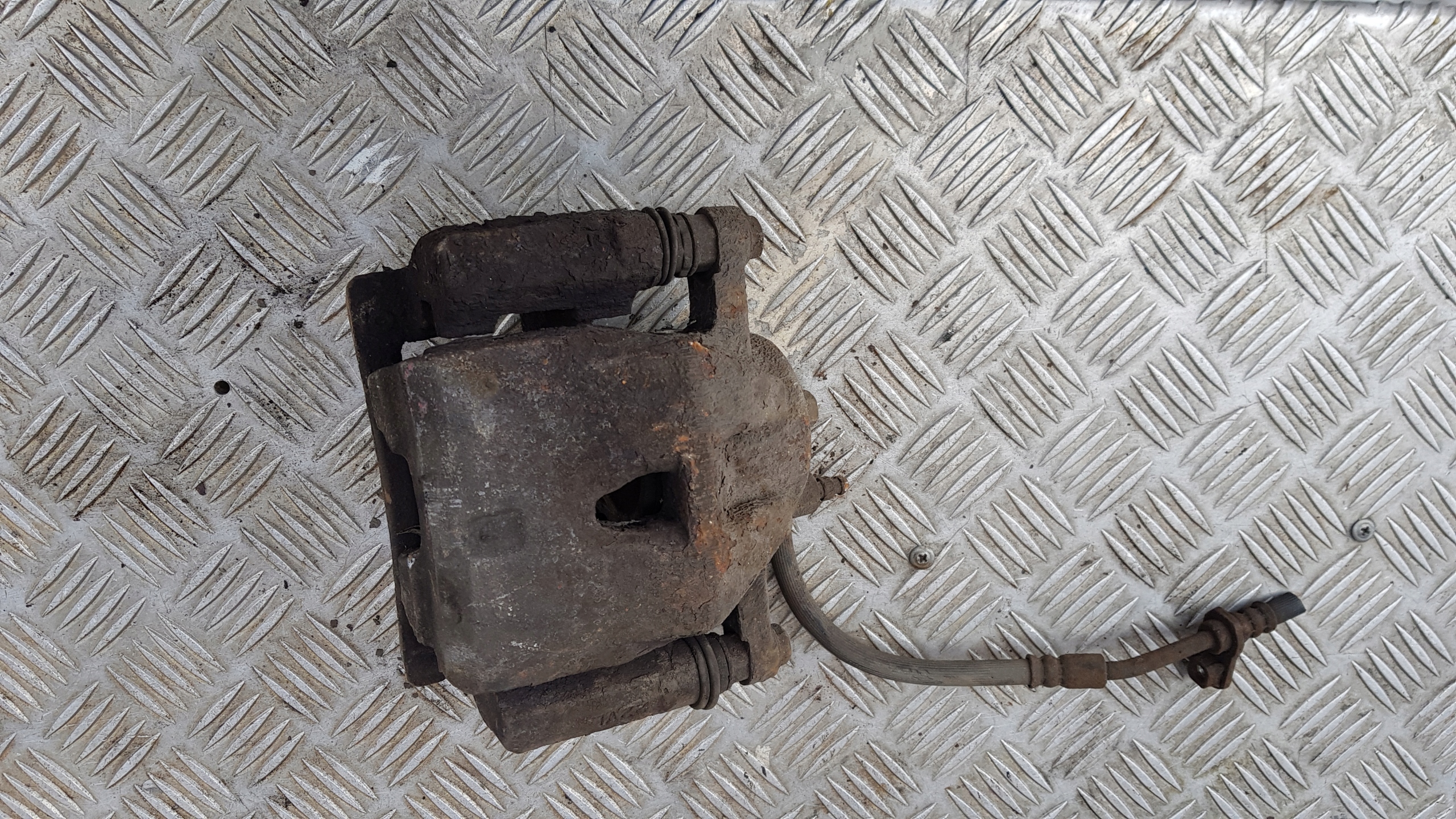 TOYOTA YARIS II 1.0 caliper brake front right