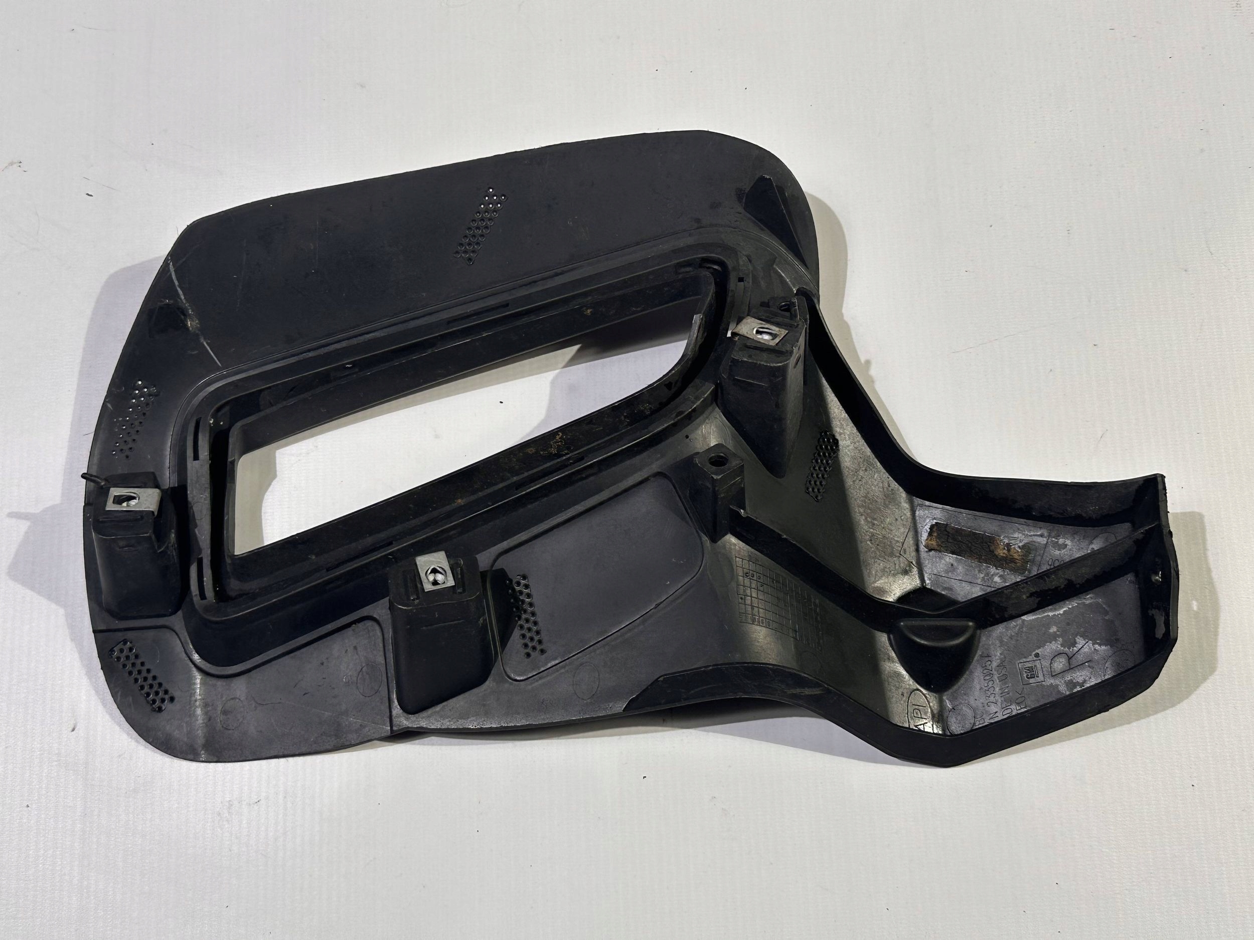 grid front front right holder of a bumper front Chevrolet Camaro 2016+