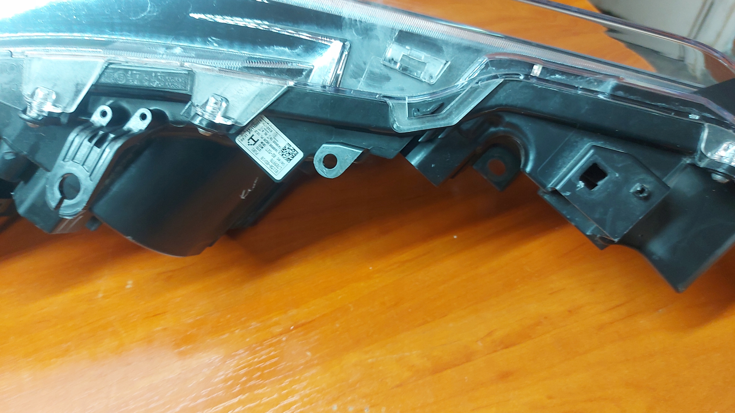 REFLEKTOR light left left front TOYOTA COROLLA E21 KOMBI HB 23- LIFT