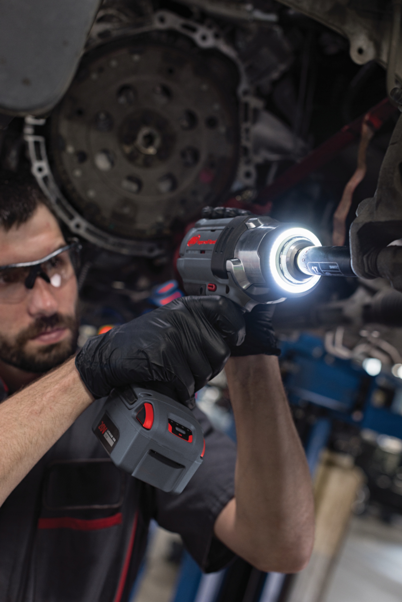 AKUMULATOROWY KLUCZ UDAROWY INGERSOLL RAND W7152 Marka Ingersoll Rand