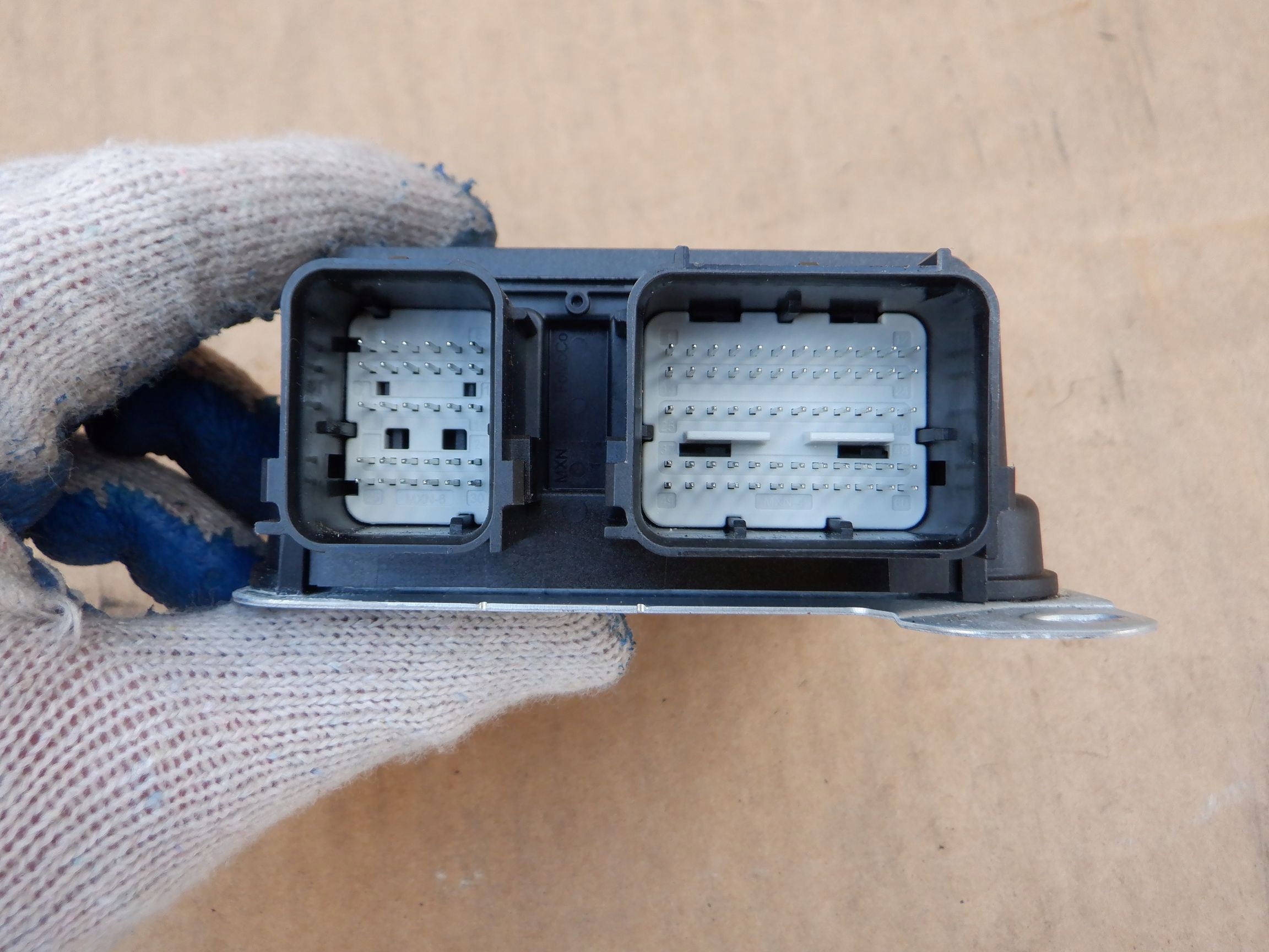 Moduł sensor airbag FORD FUSION USA 2013- Producent części Ford OE