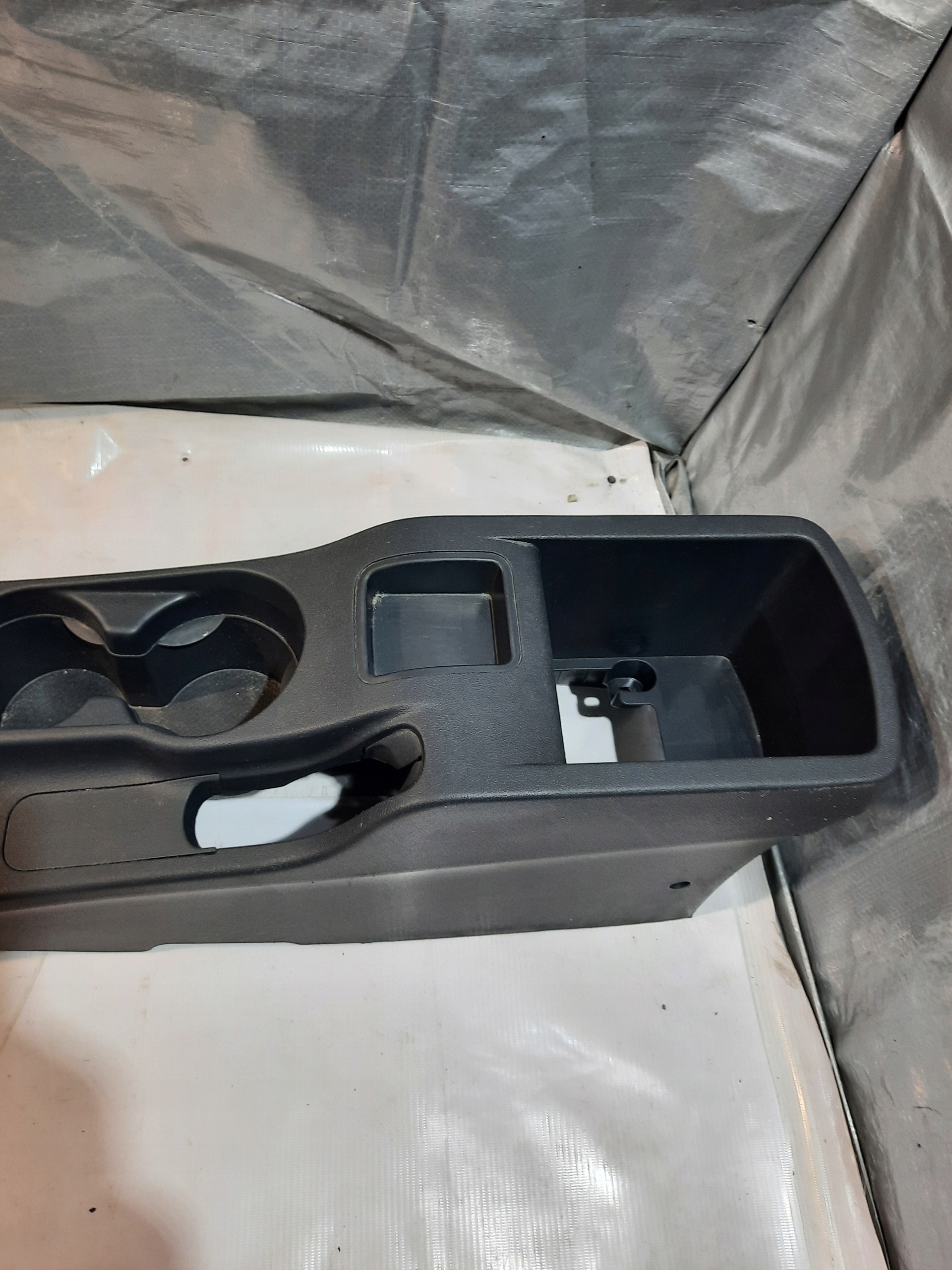 TUNEL central PANEL console HYUNDAI I30 and 2010 HB 84610-2R000