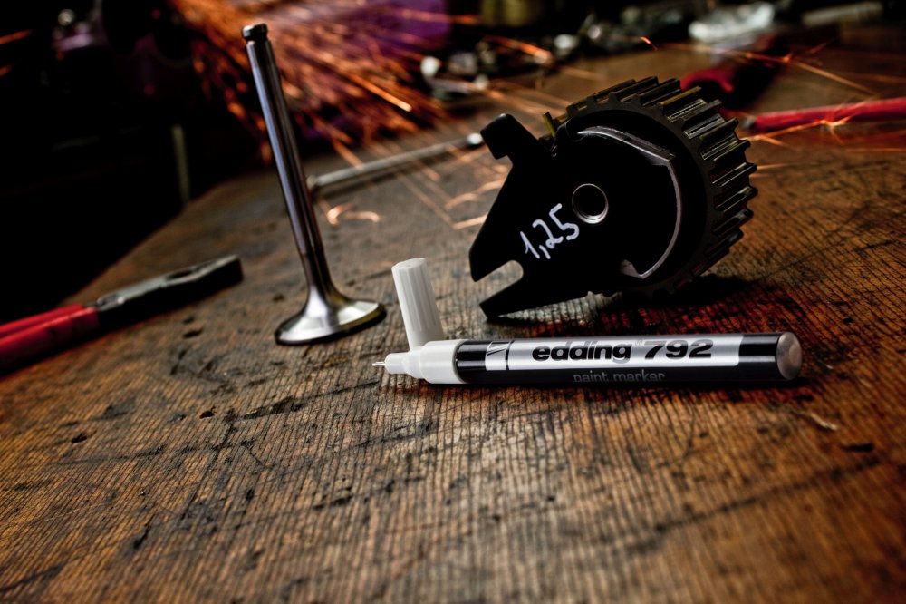 Marker olejowy edding 792 okrągła 0.8mm czarny Marka Edding