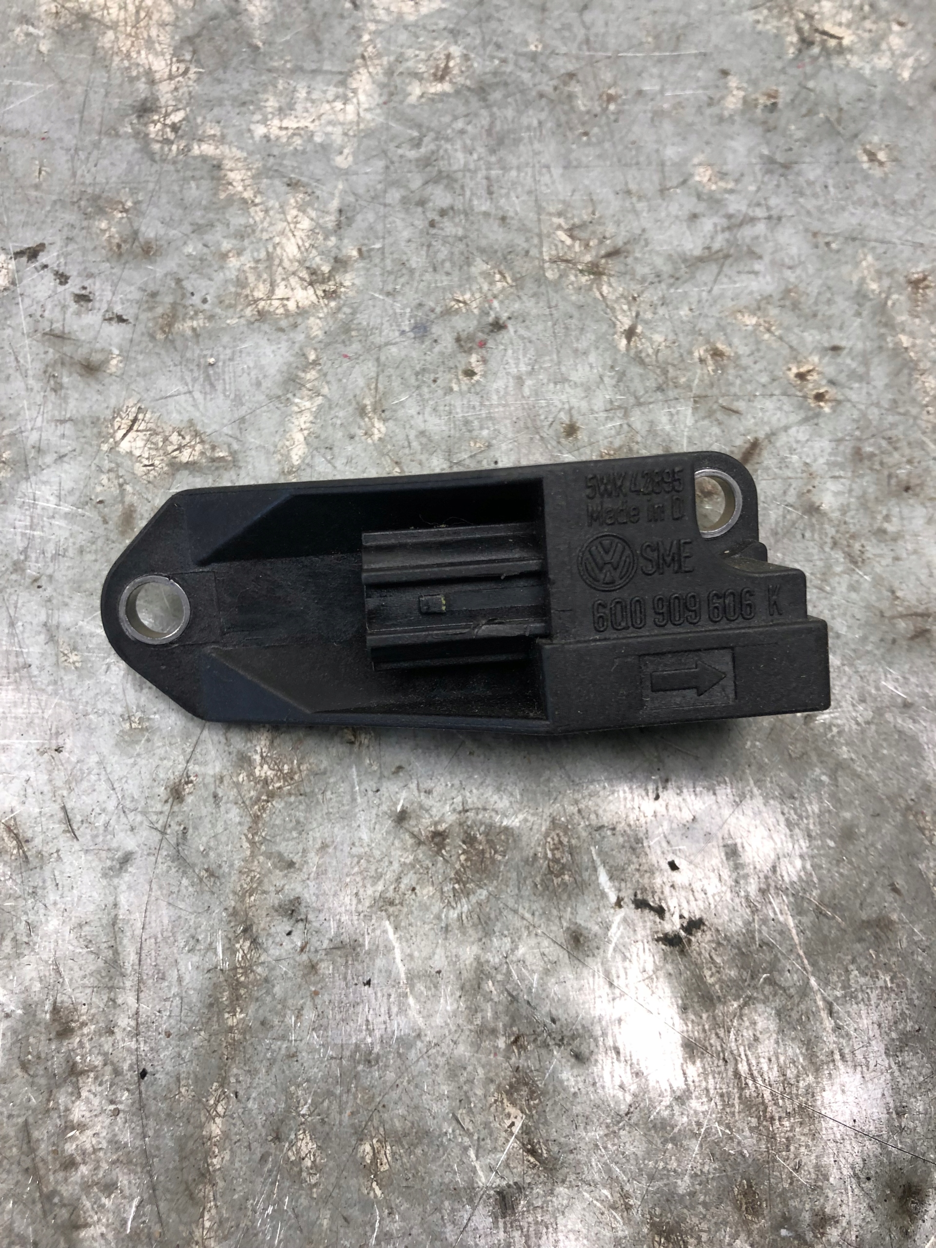 Crashsensor Drucksensor VW SKODA AUDI 6Q0909606K