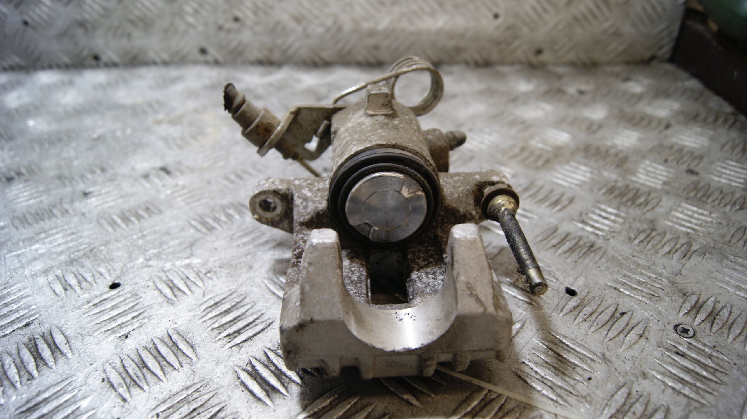 caliper brake left rear part rear VOLKSWAGEN GOLF 4 23TB0008