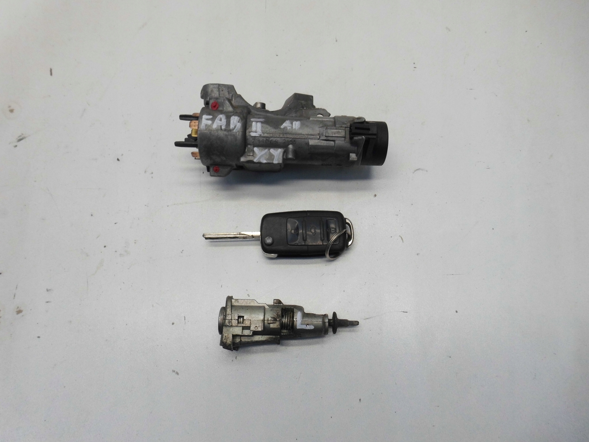 5J0837167 4B0905851C - КЛЮЧ ЗАПАЛЮВАННЯ ВСТАВКА FABIA II ROOMSTER ЄВРОПА