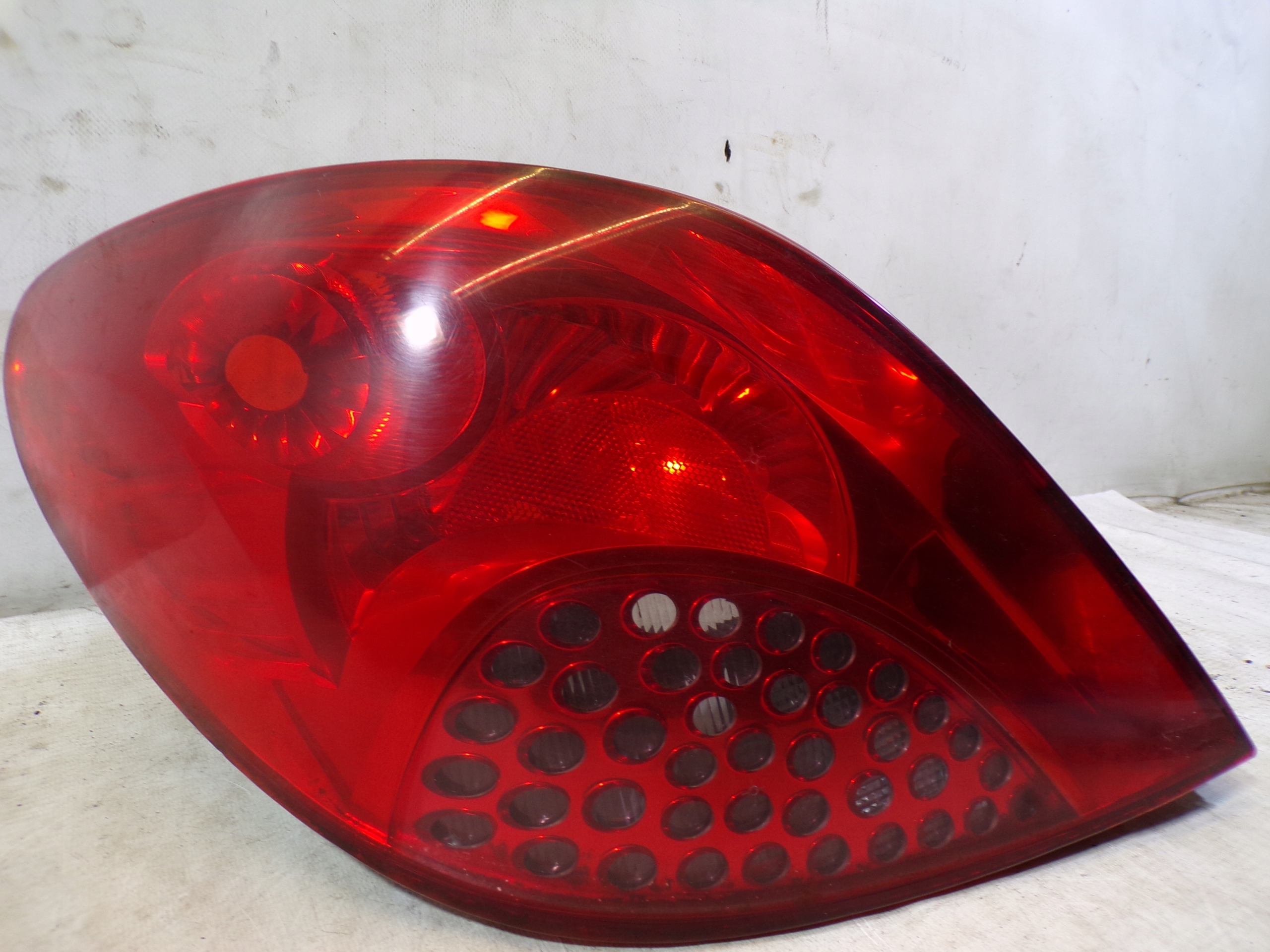 light rear rear part left PEUGEOT 207 3D (1) (K)