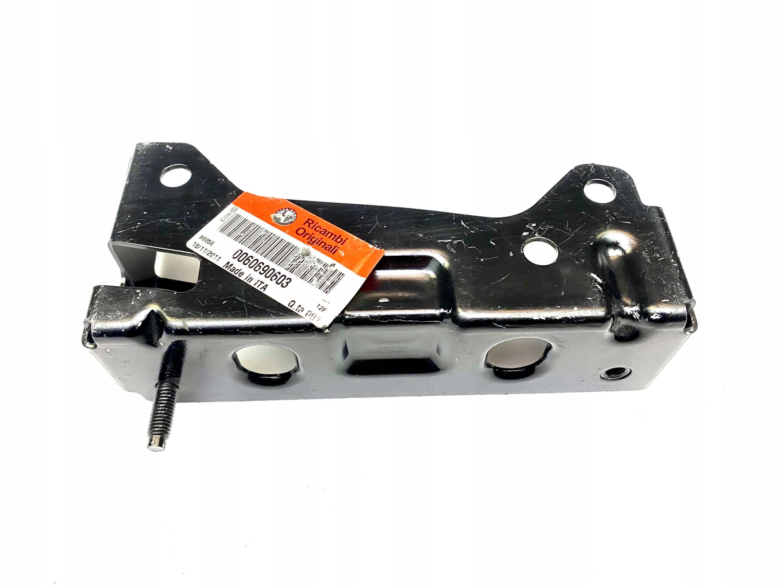 ALFA ROMEO 159 WSPORNIK MOCOWANIE ZAWIAS MASKA NOWY OE