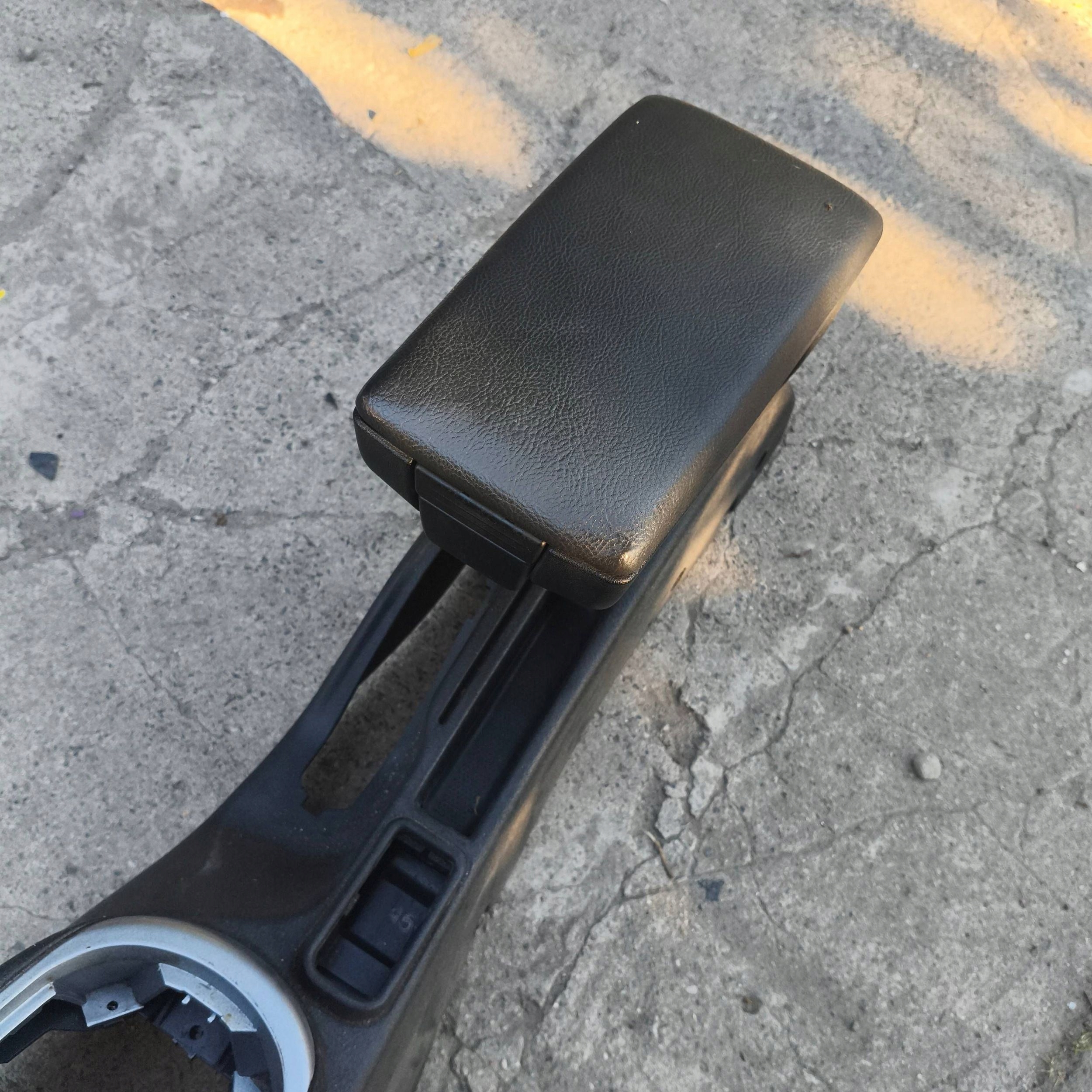 armrest leather tunel central Alfa Romeo 147 2001