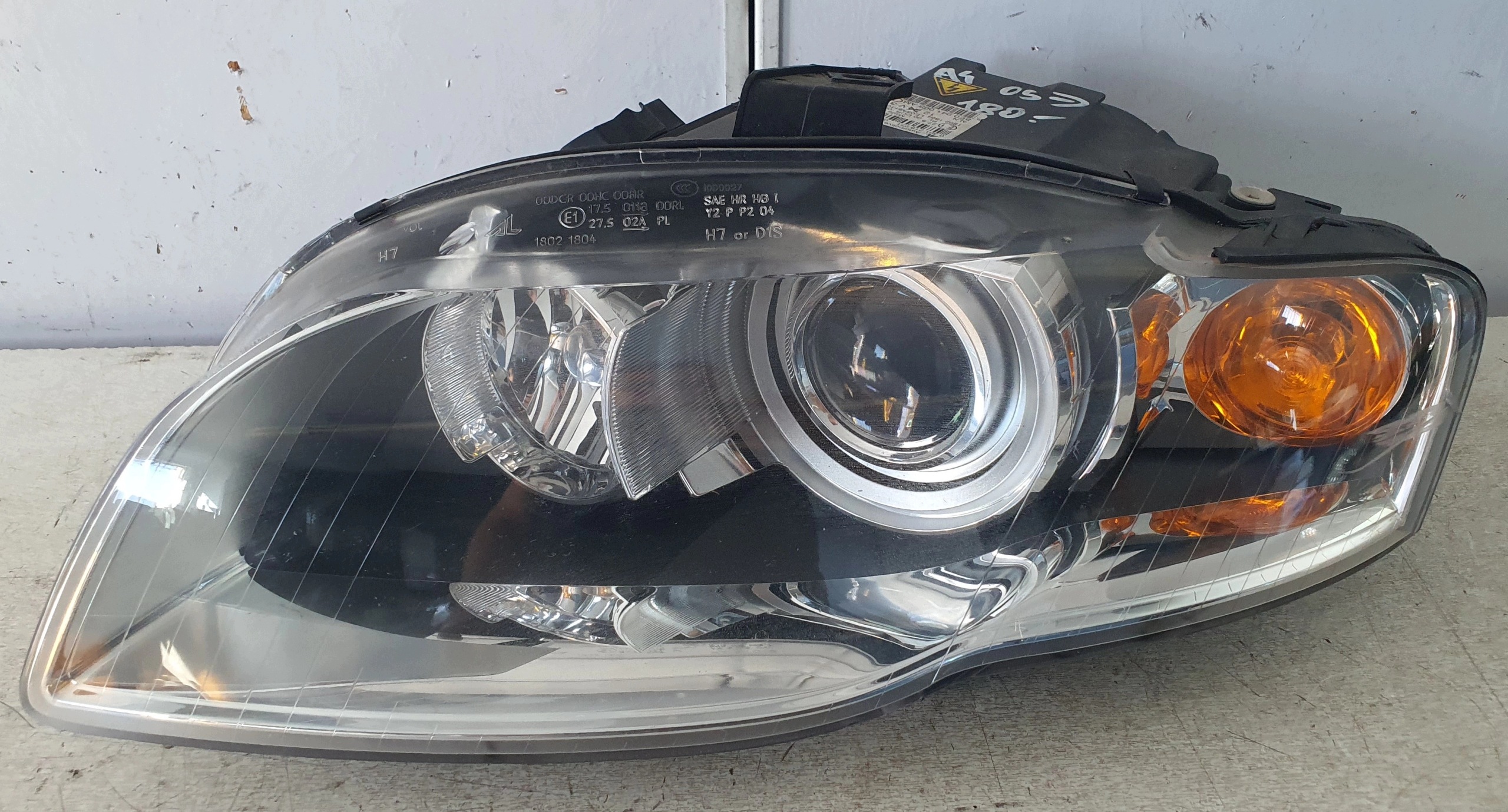 AUDI A4 B7 04-08 REFLEKTOR light left BIXENON original 8E0941003AM
