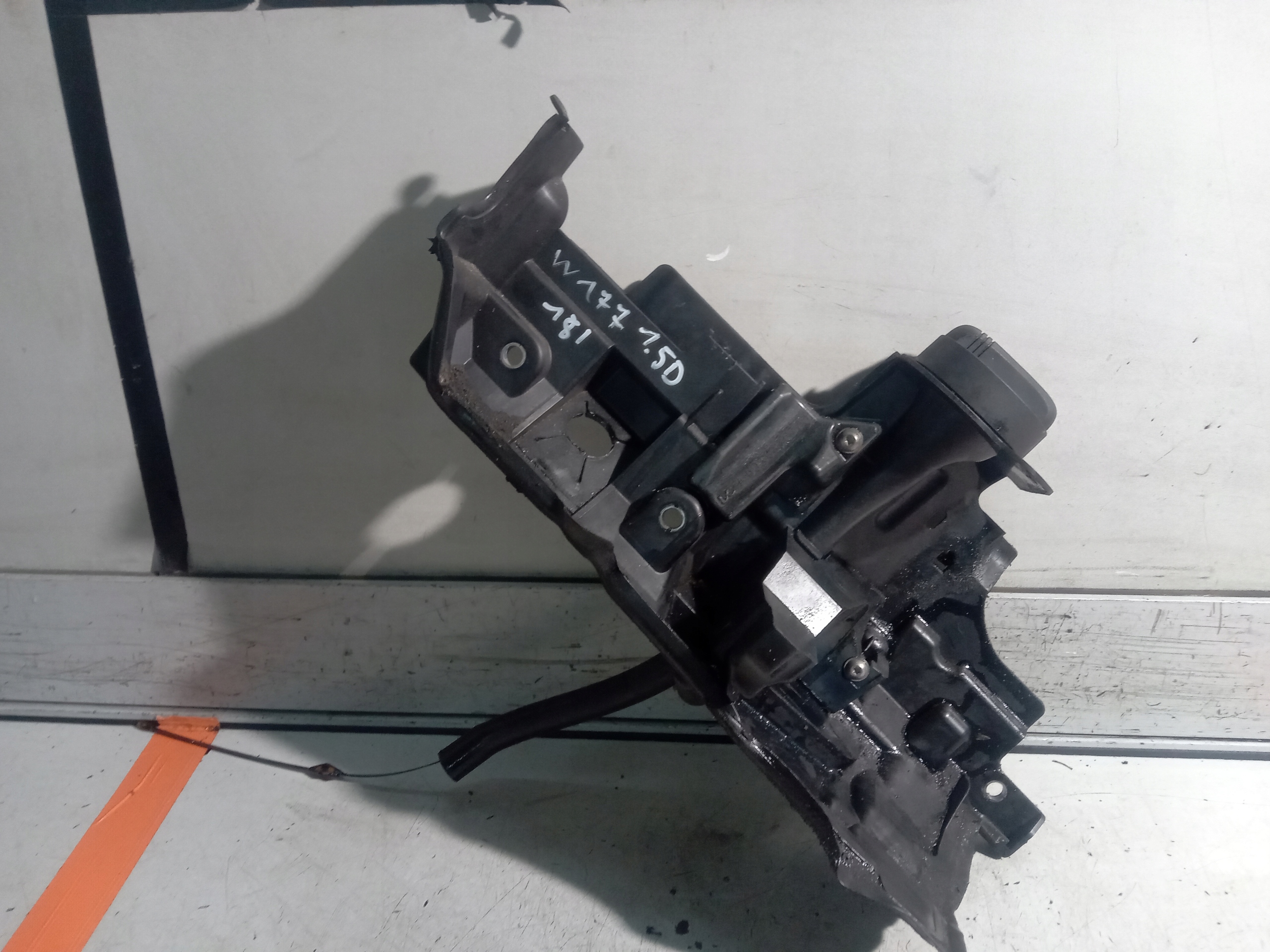 A6080760700 - MERCEDES W177 масляный наполнитель щуп