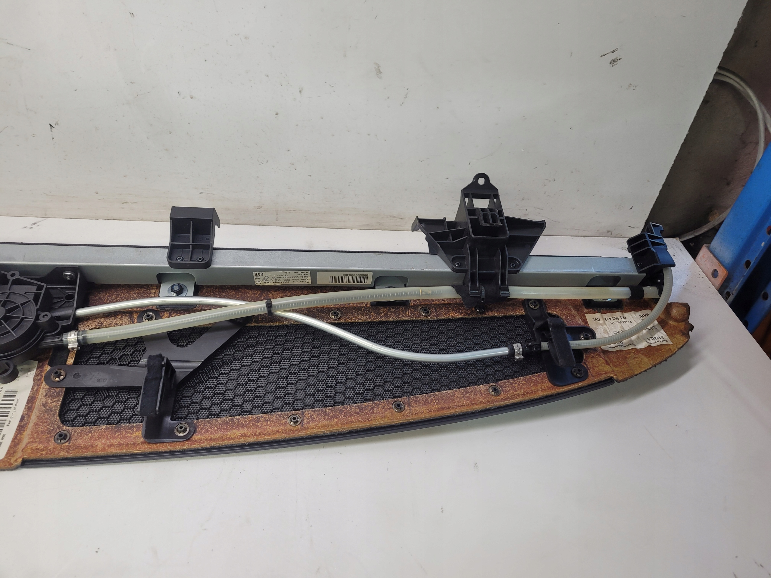 blinds rear part electrical AUDI A8 D4 LONG 4H4863412