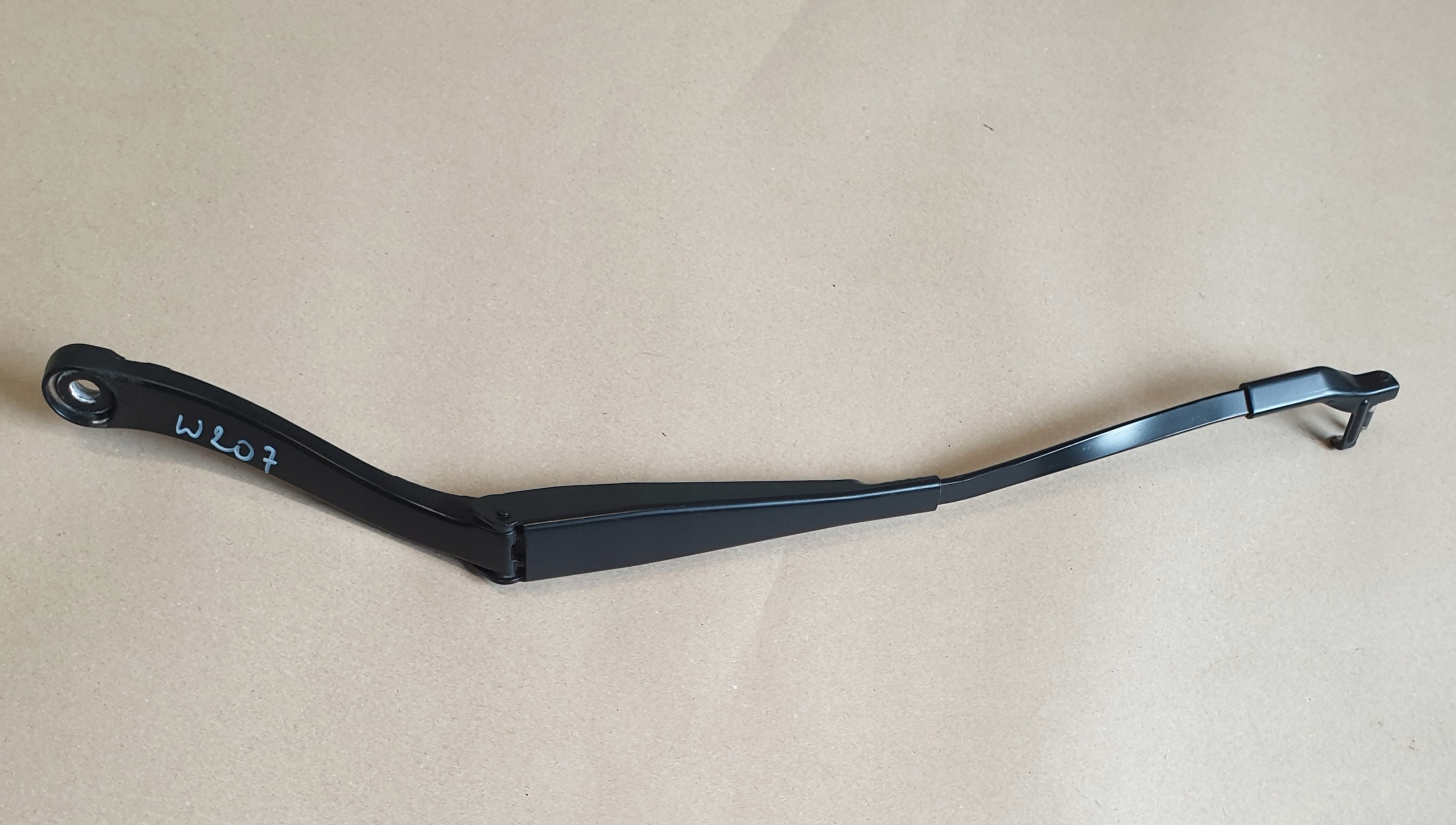 wiper arm left front MERCEDES E Coupe W207 OE EUROPA