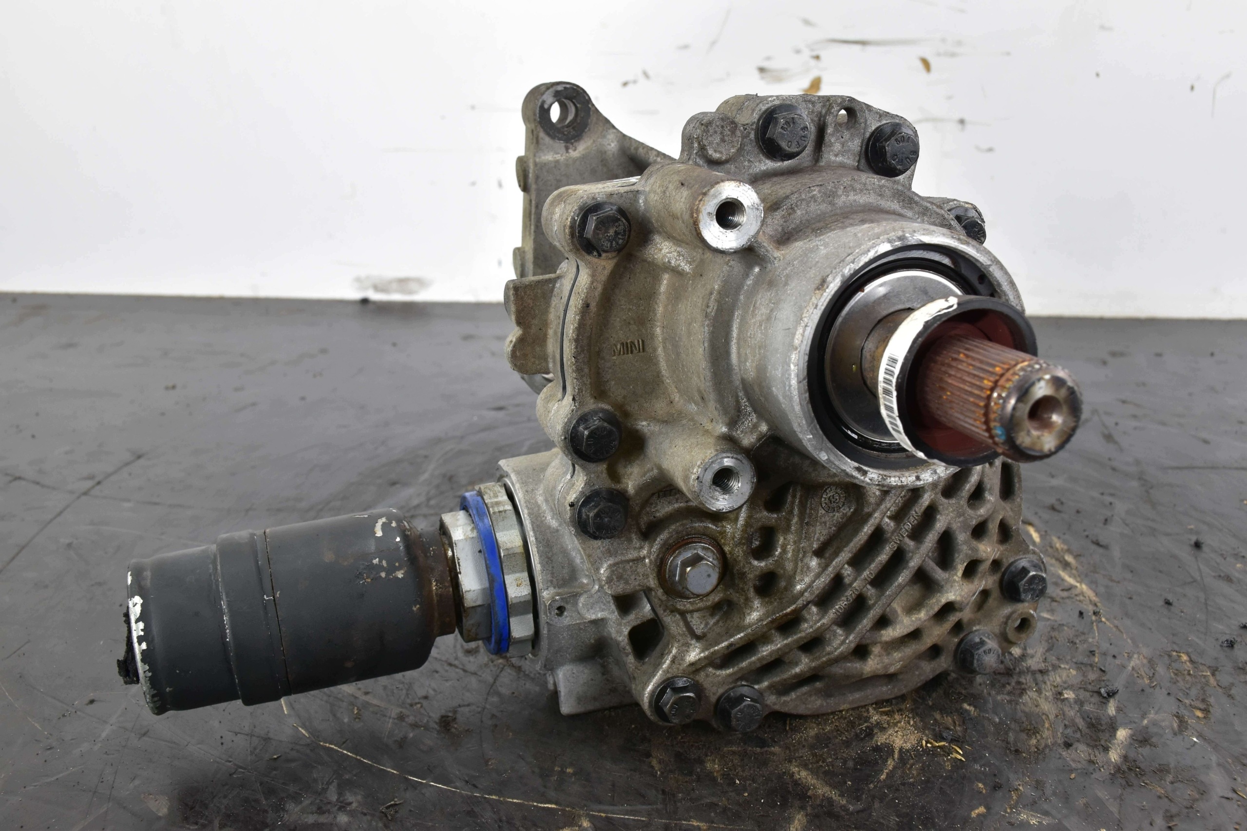 Reduktor prevodovky prevodov MINI COOPER COUNTRYMAN R60 R61 1.6d 9811687