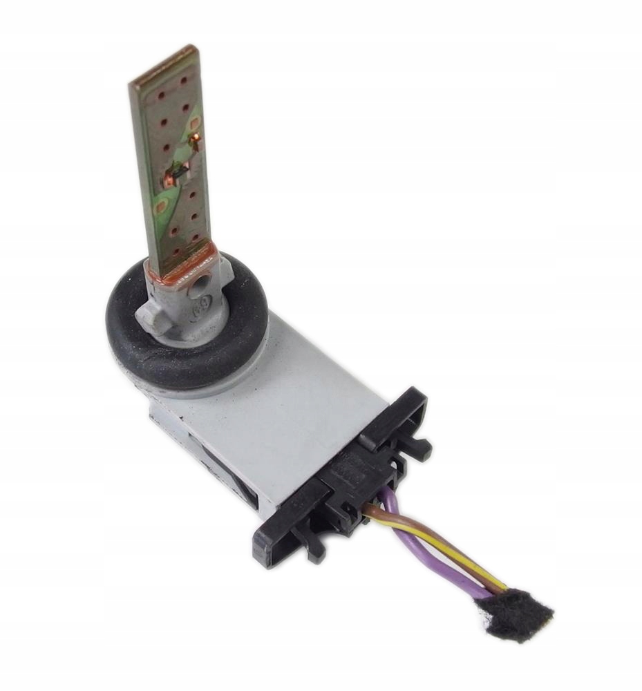 Czujnik temperatury nagrzewnicy Audi A4 B8 A3 8P TT 8J Scirocco 3D0907543A