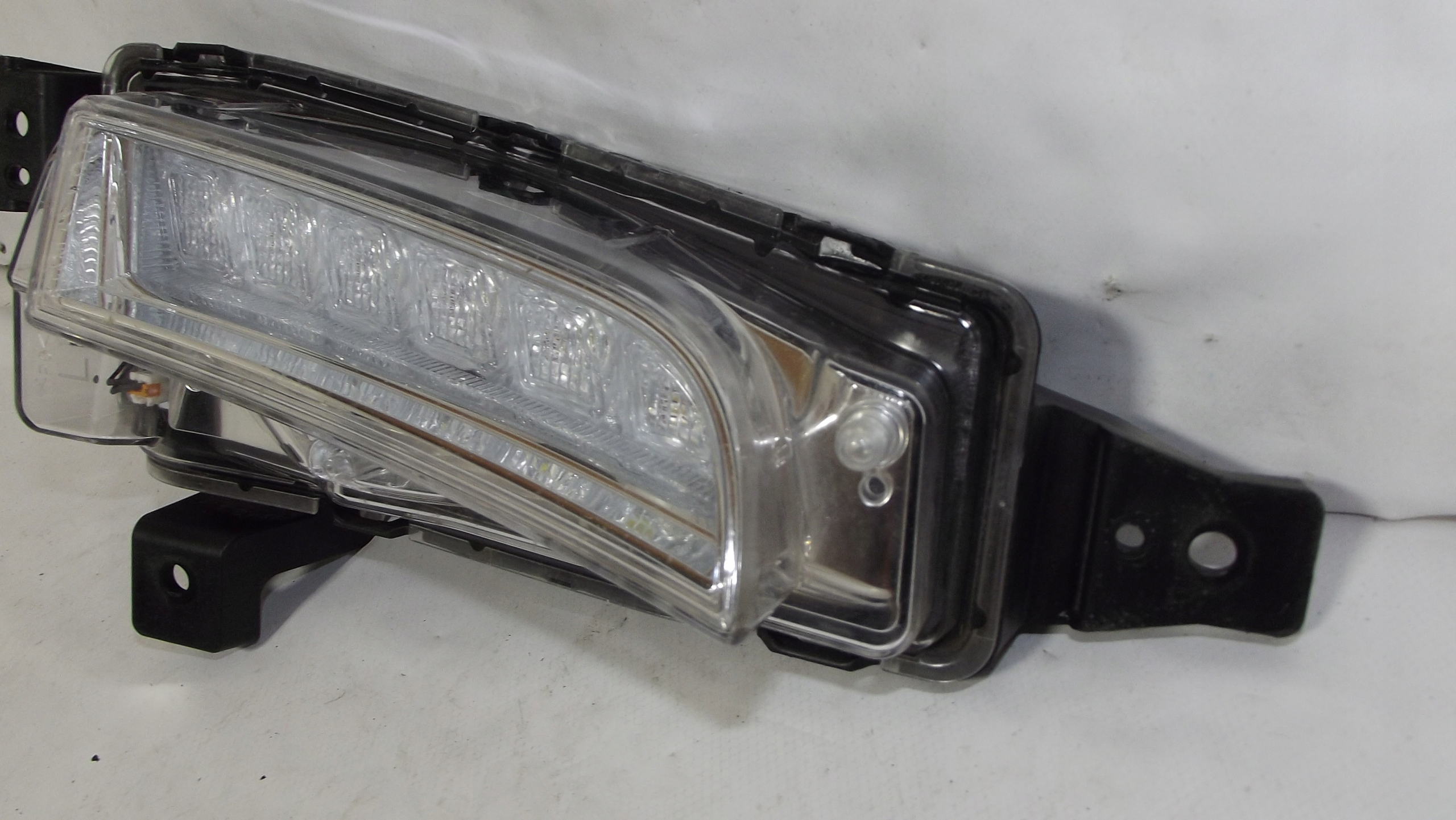 Suzuki Vitara II LED DRL left front 7557 00RL