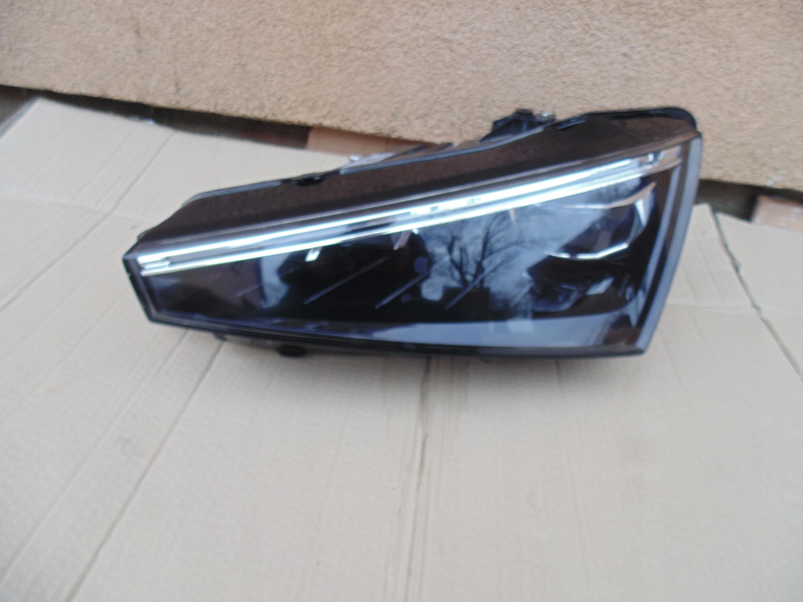 Фара Шкода Скеля ПОВНИЙ КОМПЛЕКТ LED57941015a