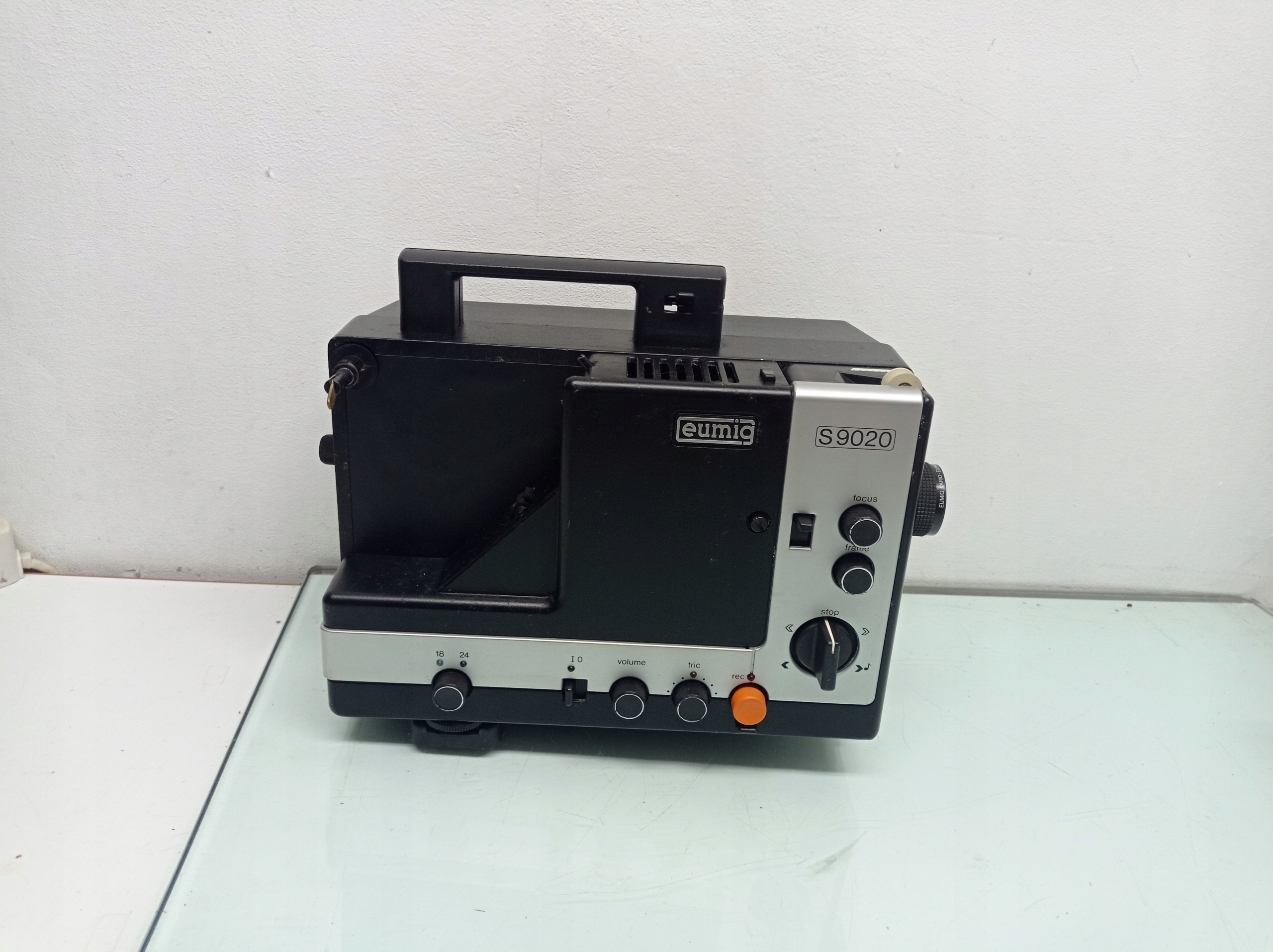 PROJEKTOR EUMIG S 9020 - SUPER 8MM