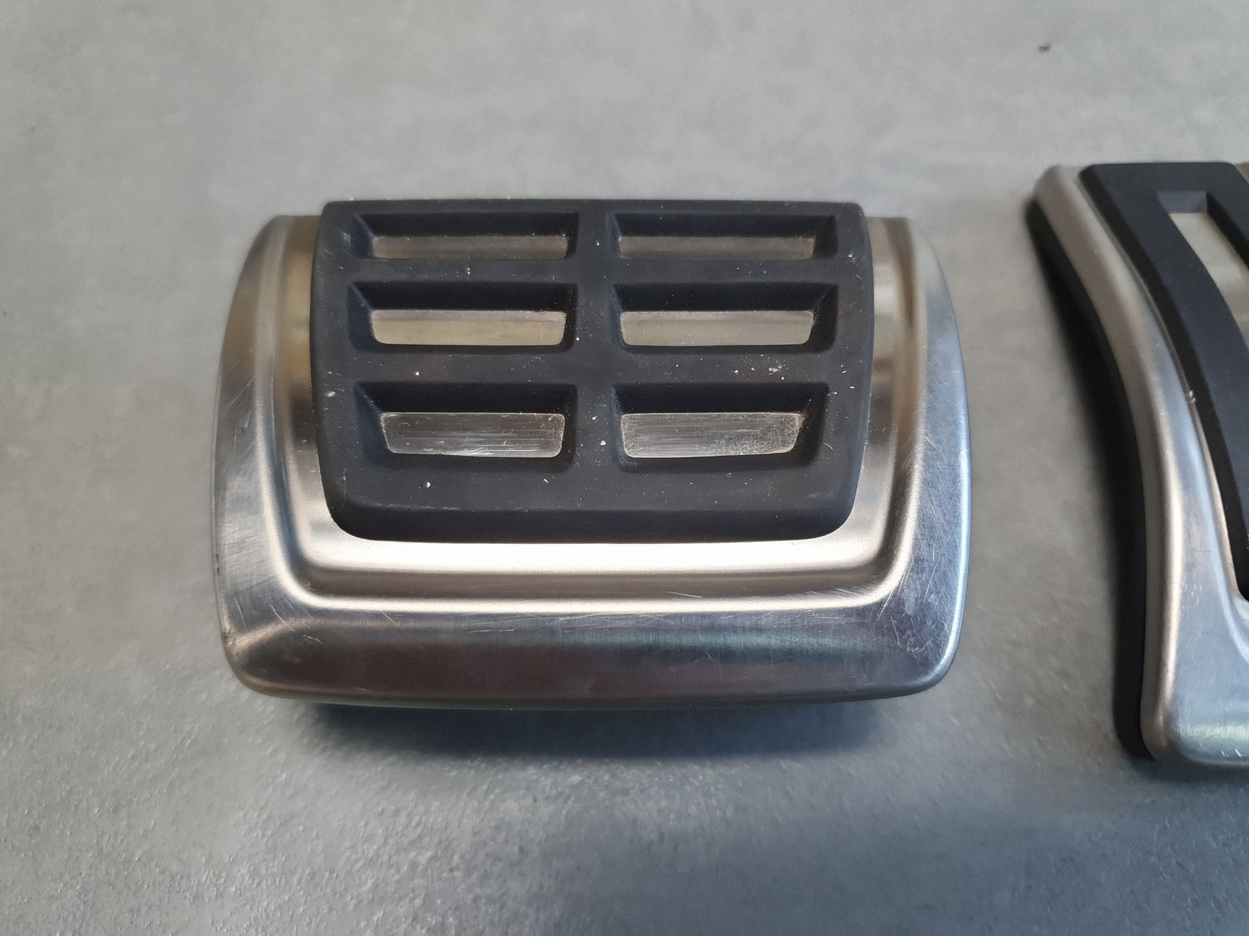 Audi SQ6 e-tron blende gehäuse für pedale 85B723173 8W0721173