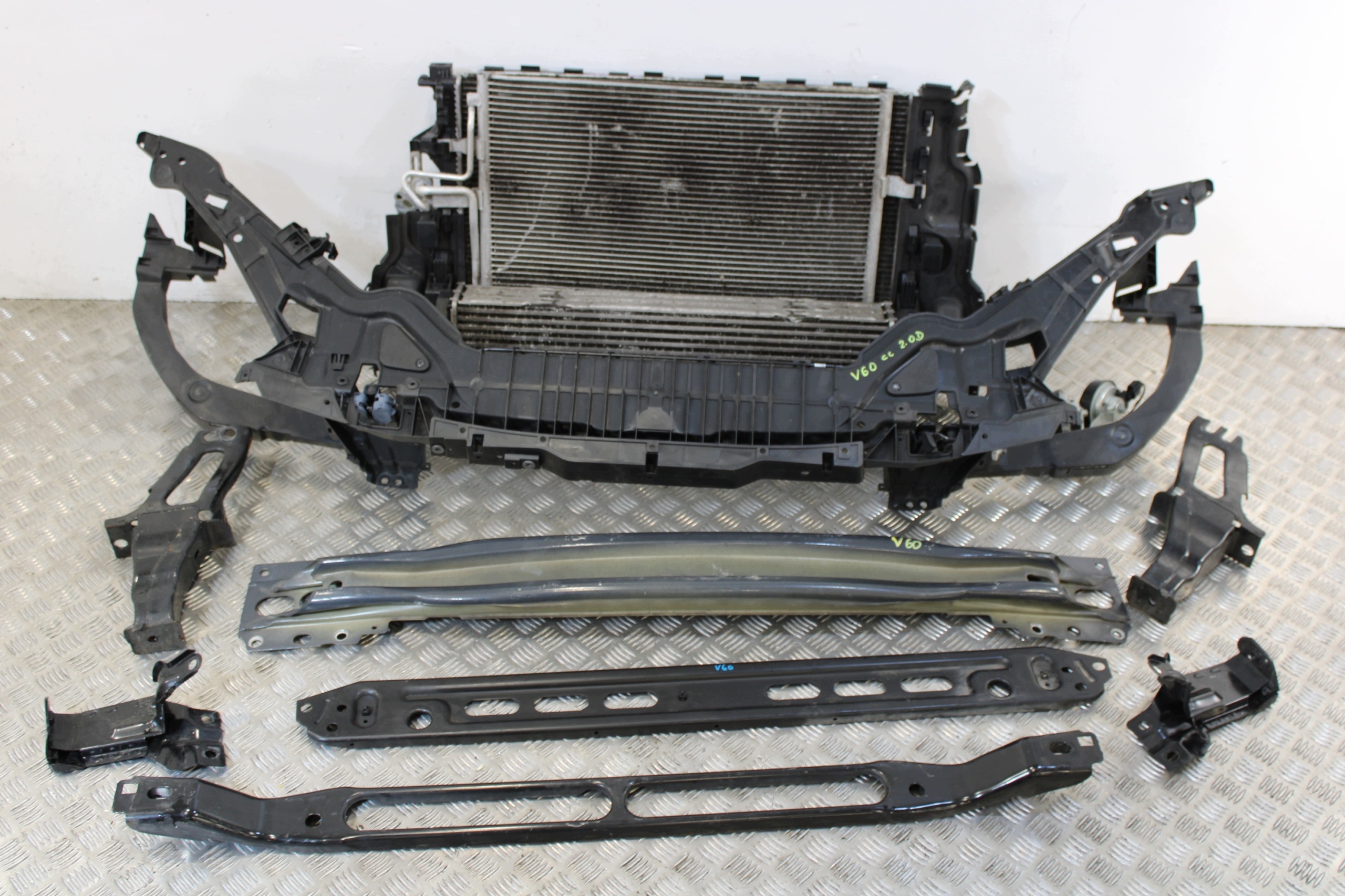 support panel for radiators front pillar radiator VOLVO V60 CROSS COUNTRY and 1 LIFT