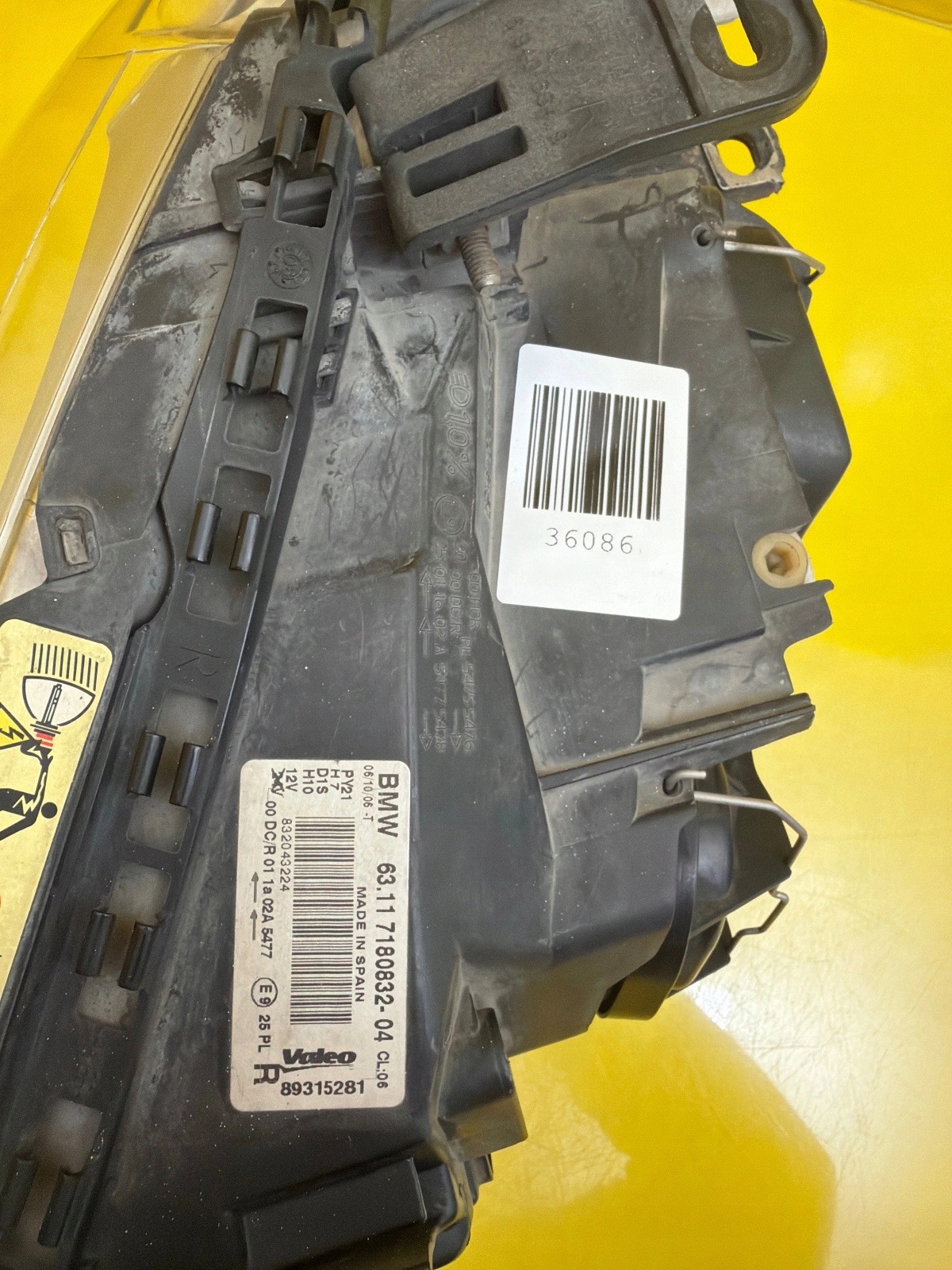 light right BMW 1 E81 E87 2004-2007 Xenon 7180832-02