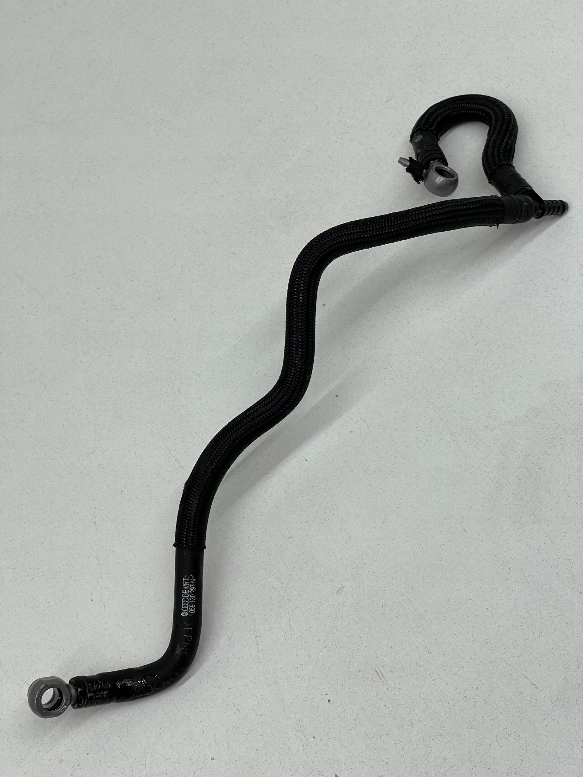 AUDI A5 8T A4 B8 Q5 2.7 3.0 TDI fuel line