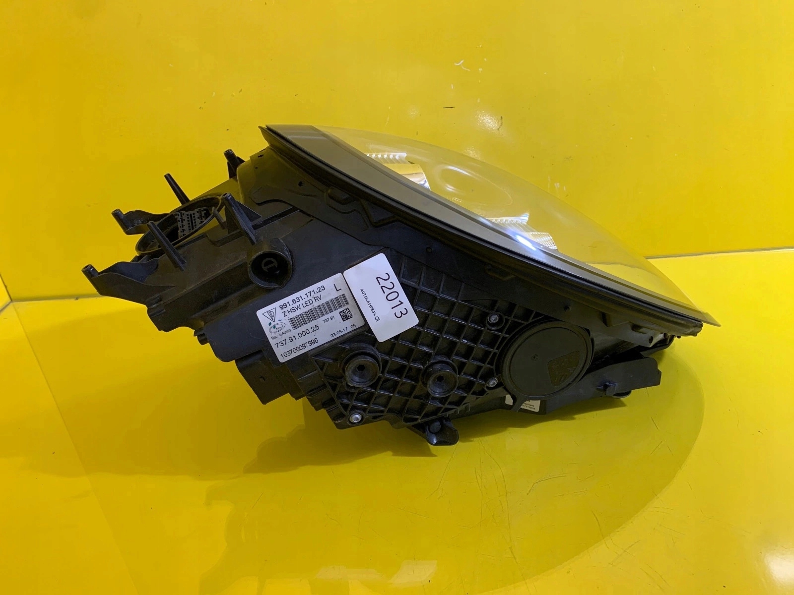 light left Led Porsche Carrera 911 991631171