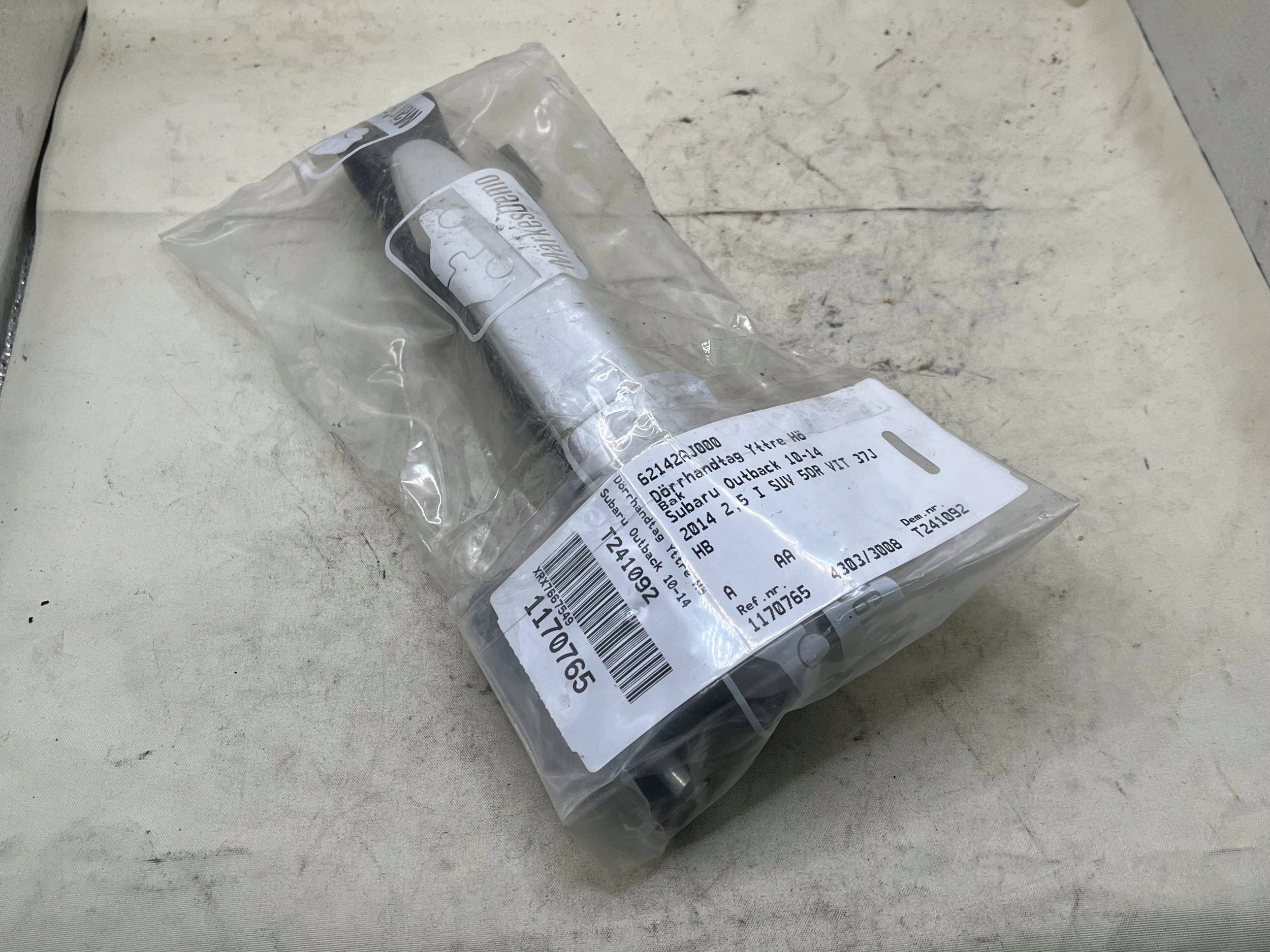 Subaru Outback handle exterior rear right - 62142AJ000 !J