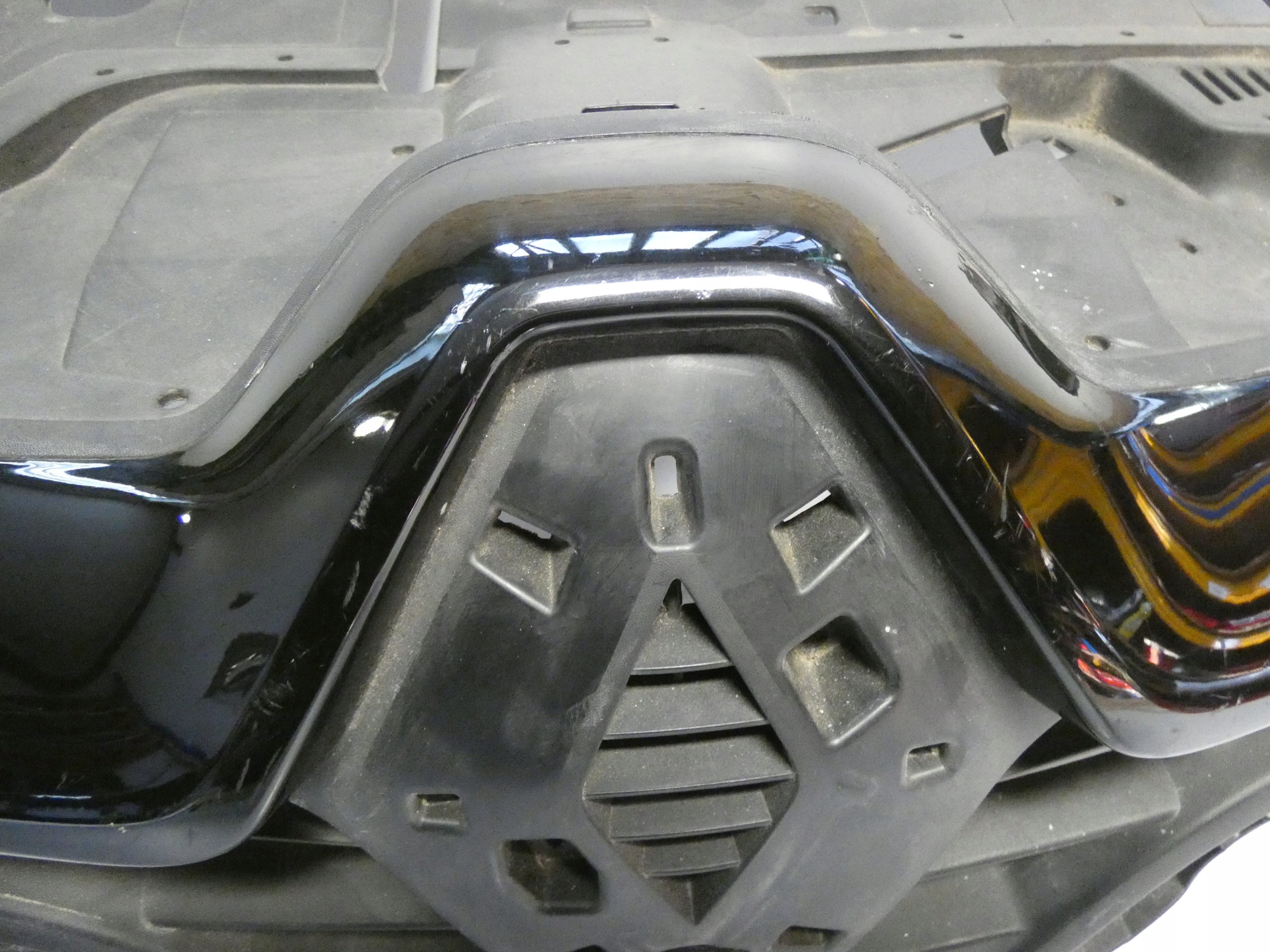 RENAULT CLIO 4 62256143DR grill grill grille front