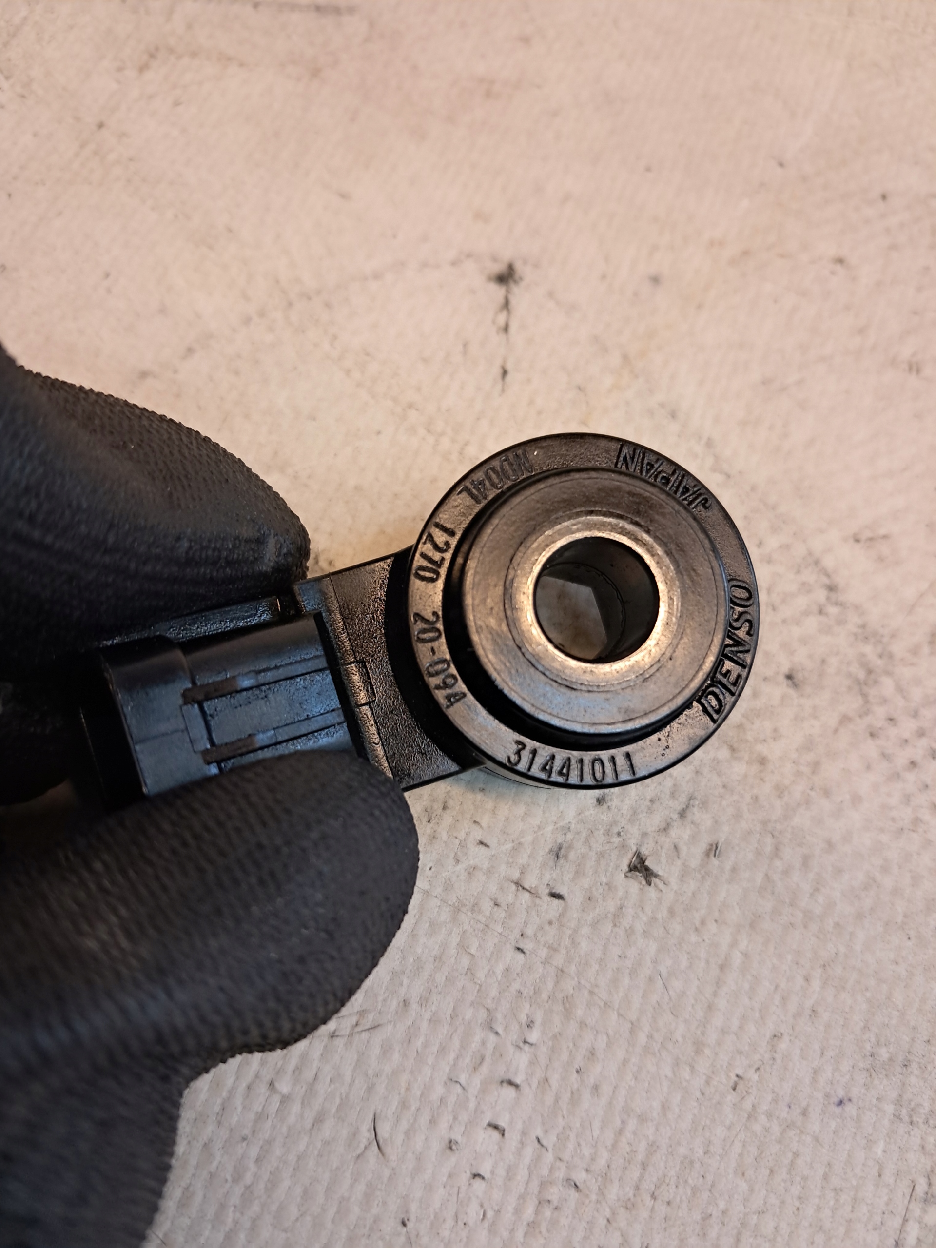 датчик детонации volvo XC60 II ГИБРИД 31441011