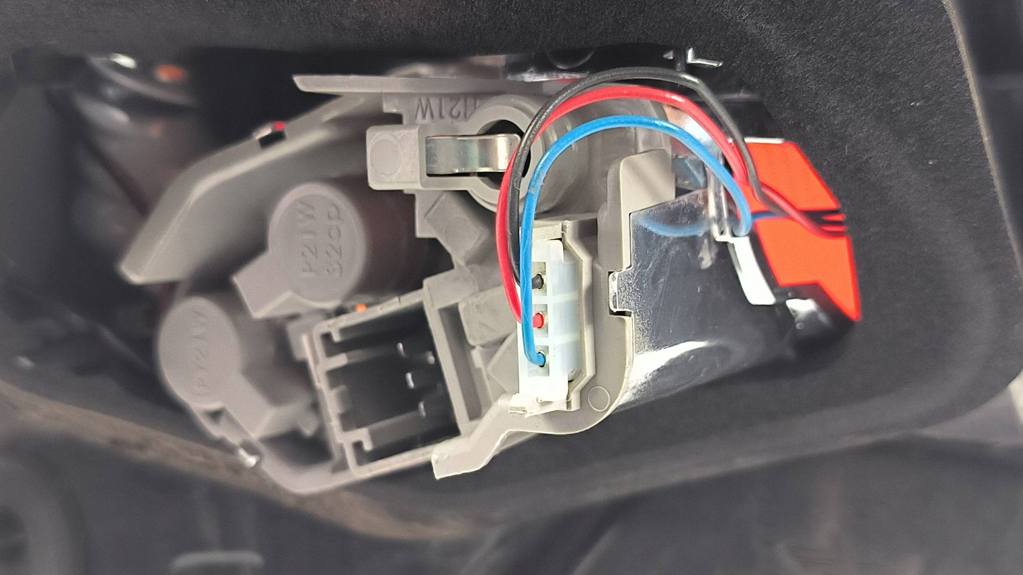 light left rear part 31395928 VOLVO V60 and LIFT R-design