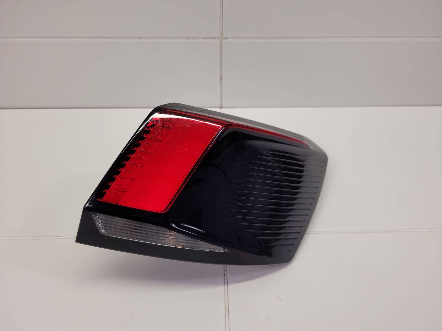 light rear right side Peugeot 3008 2 2019 9810477080