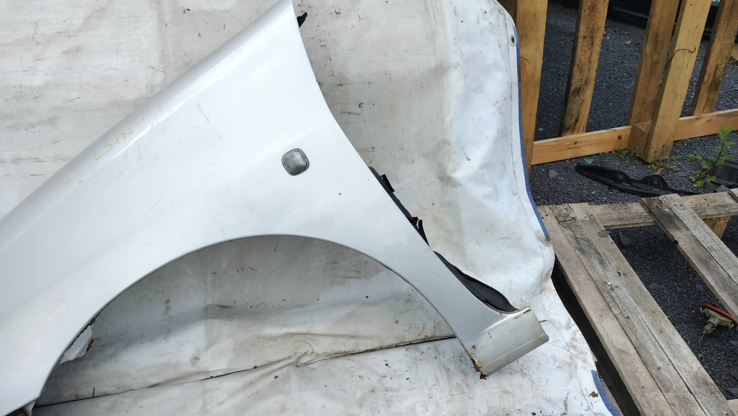 SEAT IBIZA II LIFT fender left front LS7N