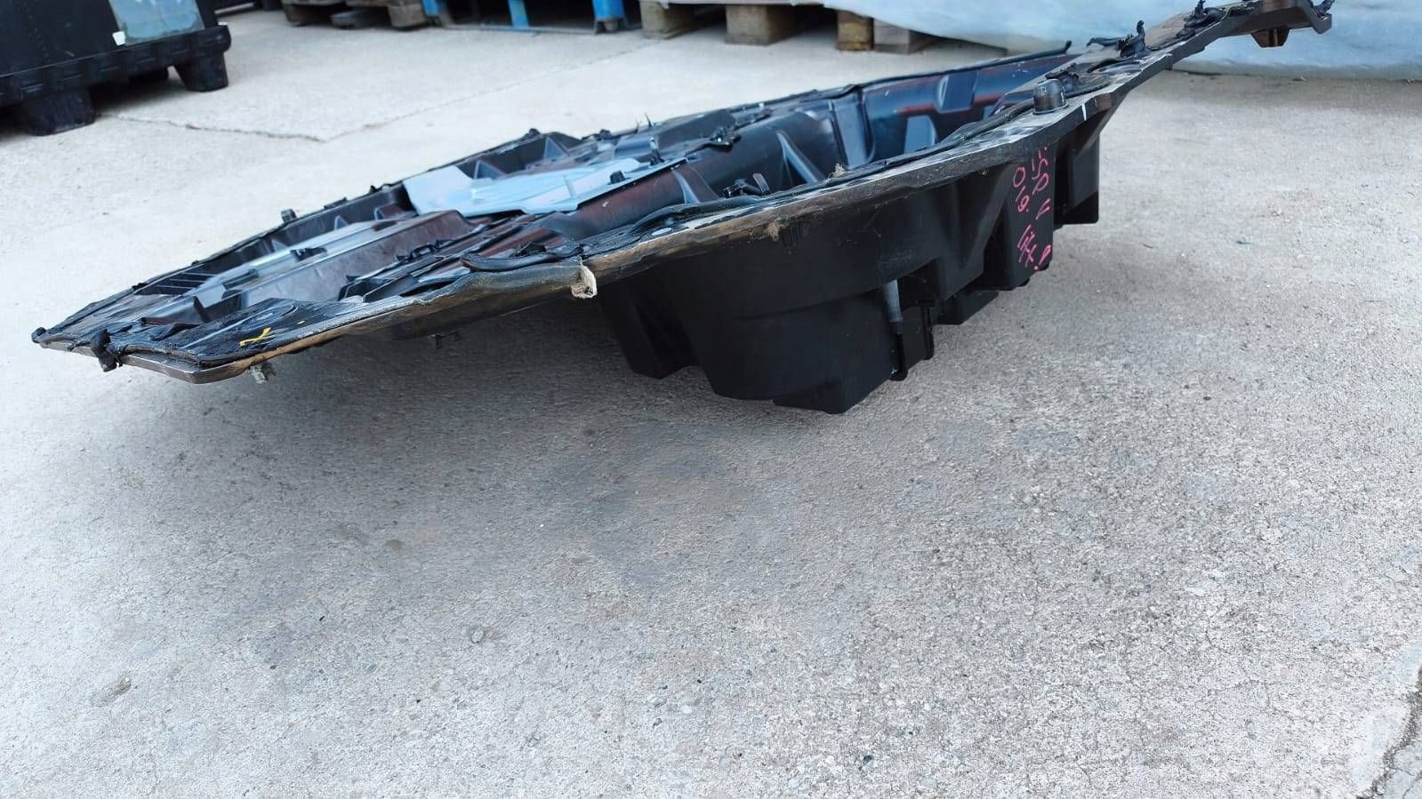 floor boot sump Renault Espace V (RFC) 745142154R