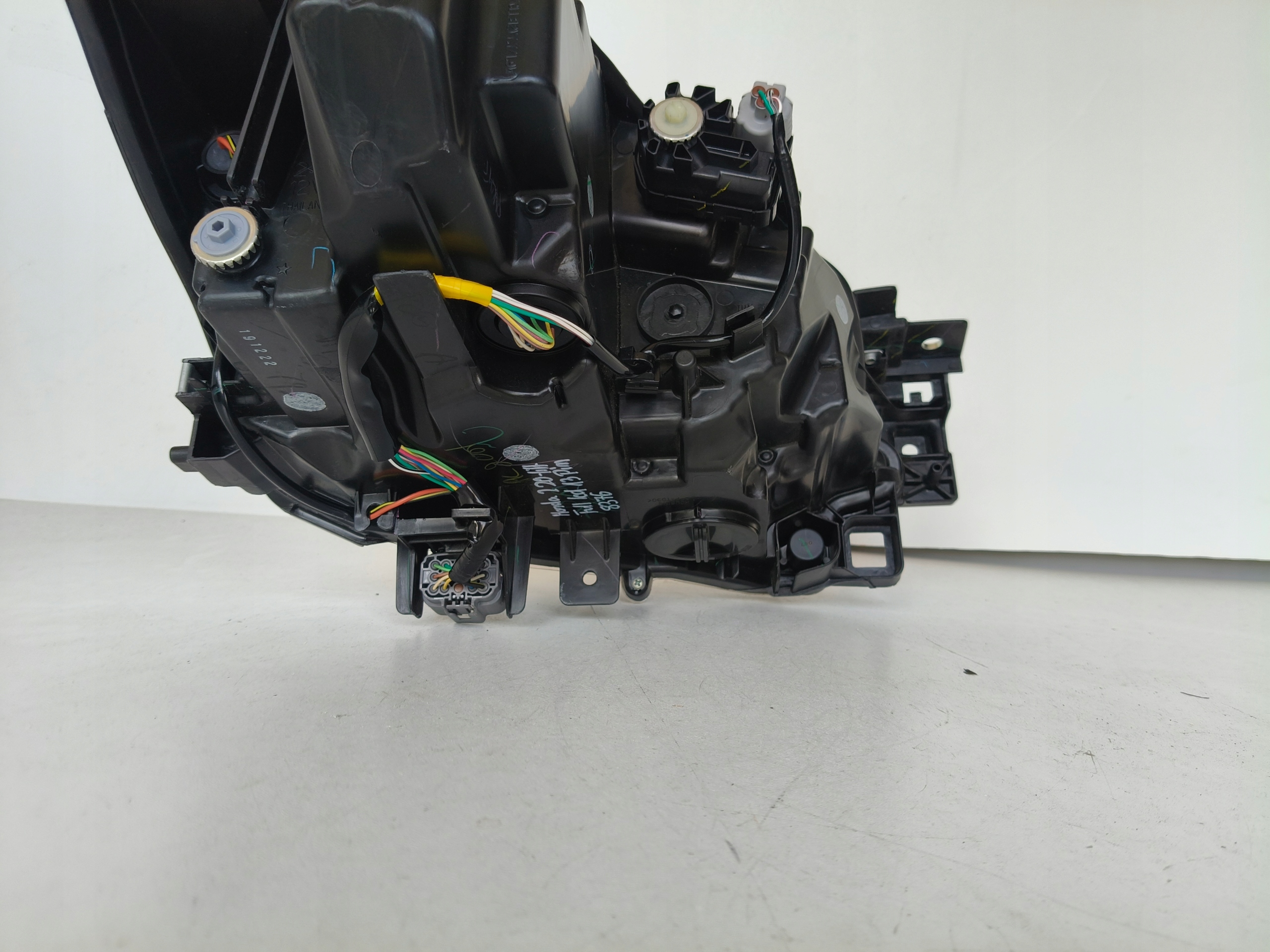 light left REFLEKTOR MAZDA 2 20- LIFT FULL LED 13 PIN
