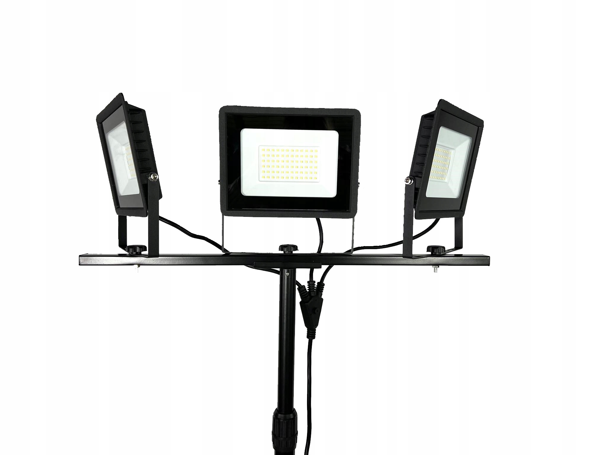 Naświetlacz LED 3x50W ZE statywem LAMPA LEDOWA NA STATYWIE HALOPAK HALOGEN