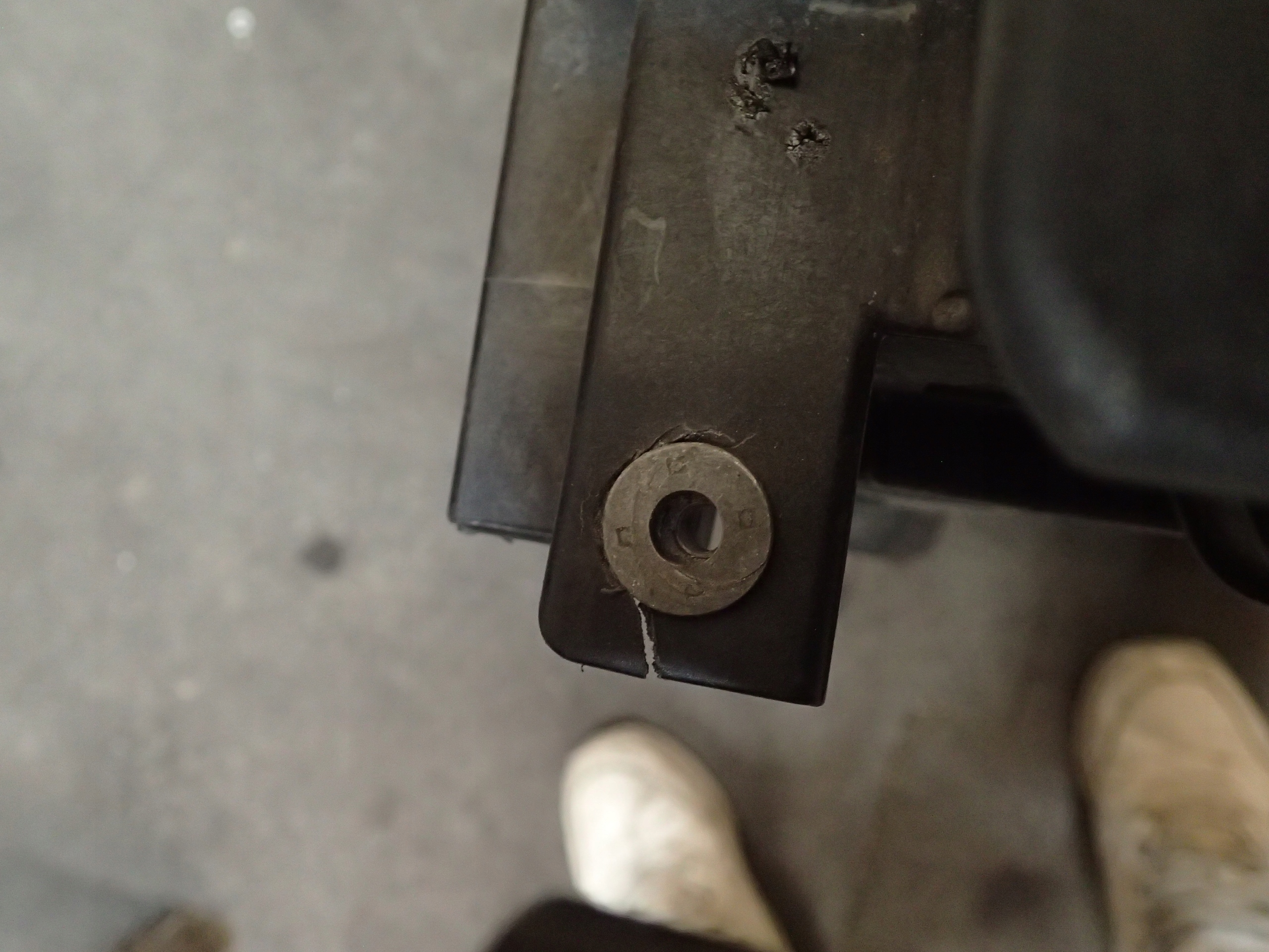 PAS PRZEDNI SEAT TARRACO Strona zabudowy przód