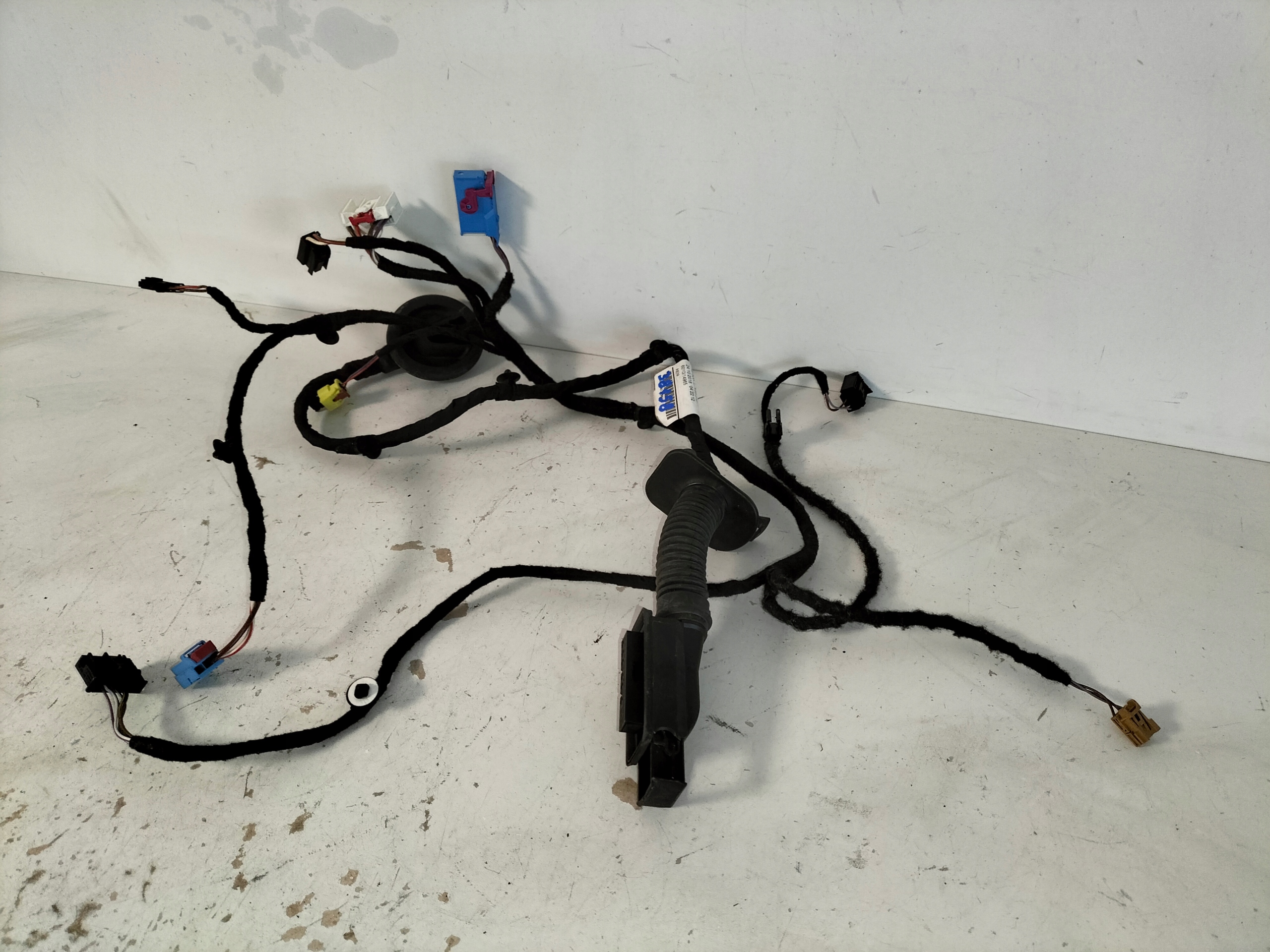 wiring bundle door front right SEAT ATECA 16