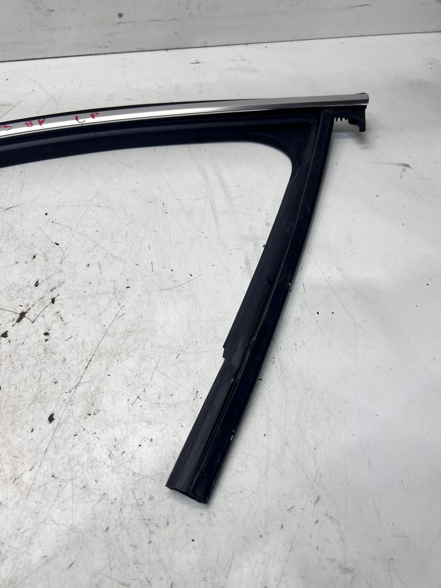gasket door moulding CHROM left front AUDI A3 8Y 8Y0837431A