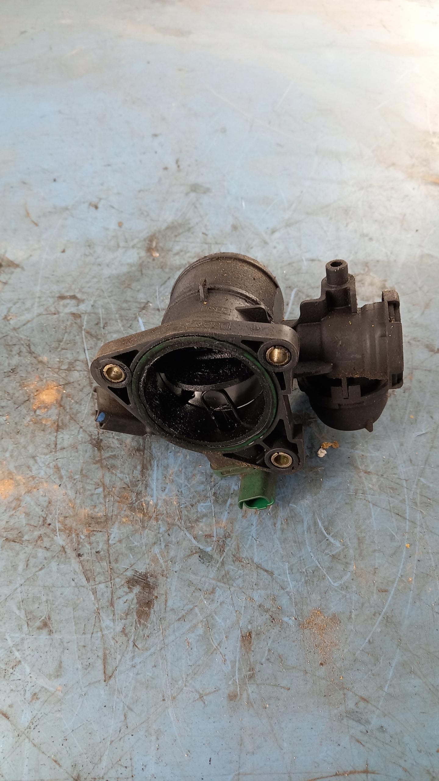 VOLVO S40 II V50 дроссельная заслонка 2.0 HDI 9647474880