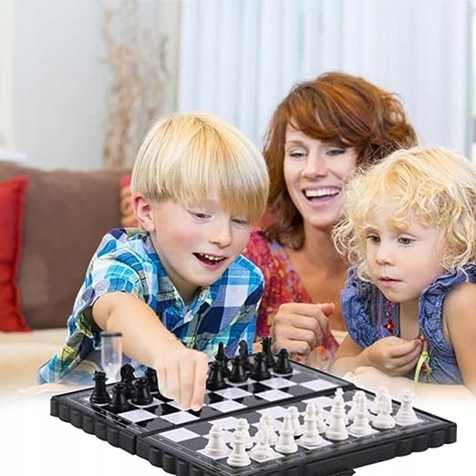 MINI SKŁADANE SZACHY MAGNETYCZNE PIONKI DO GRY Rodzaj szachy z tworzywa