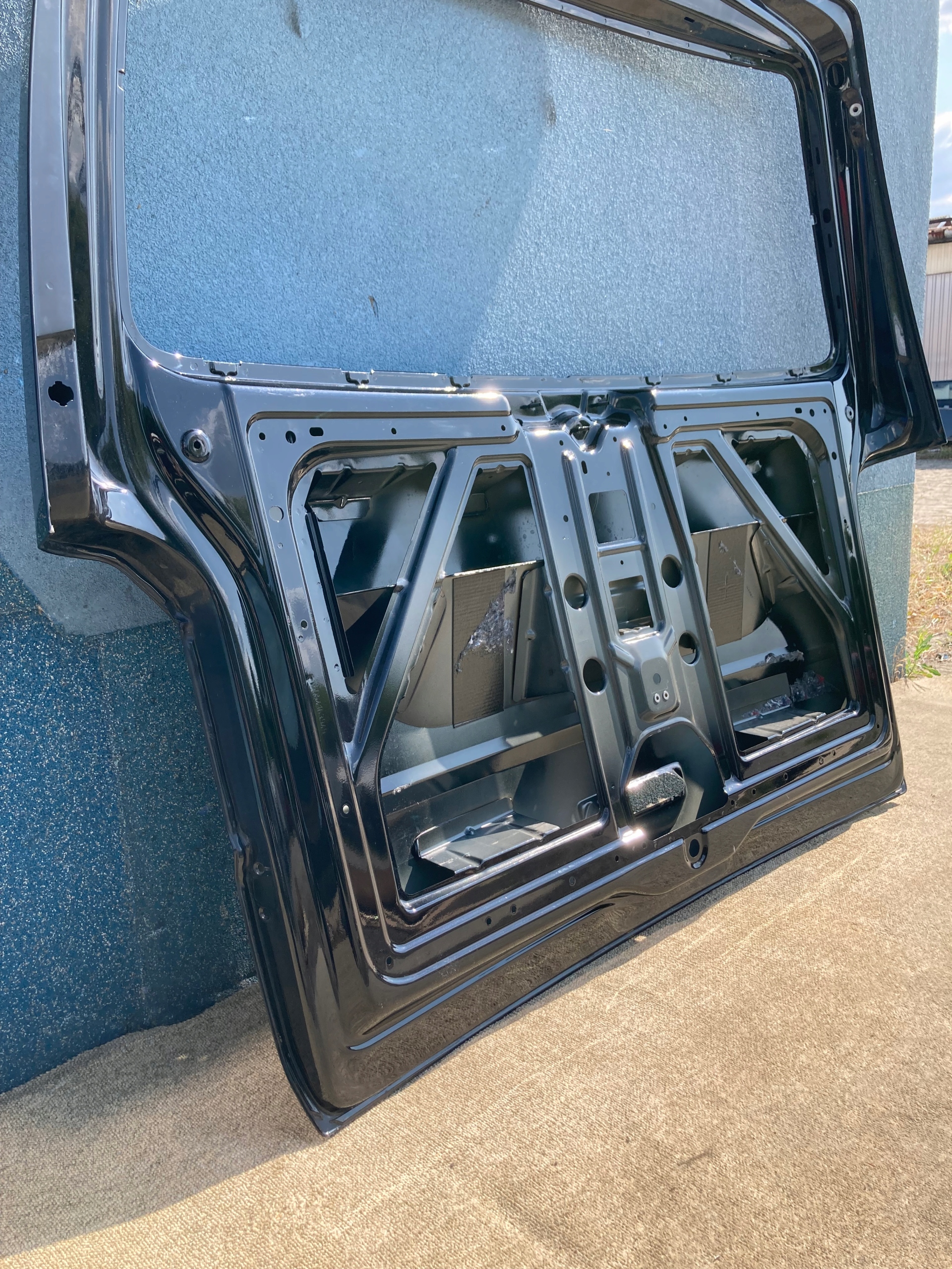 VW T6 TRANSPORTER MULTIVAN boot doors black