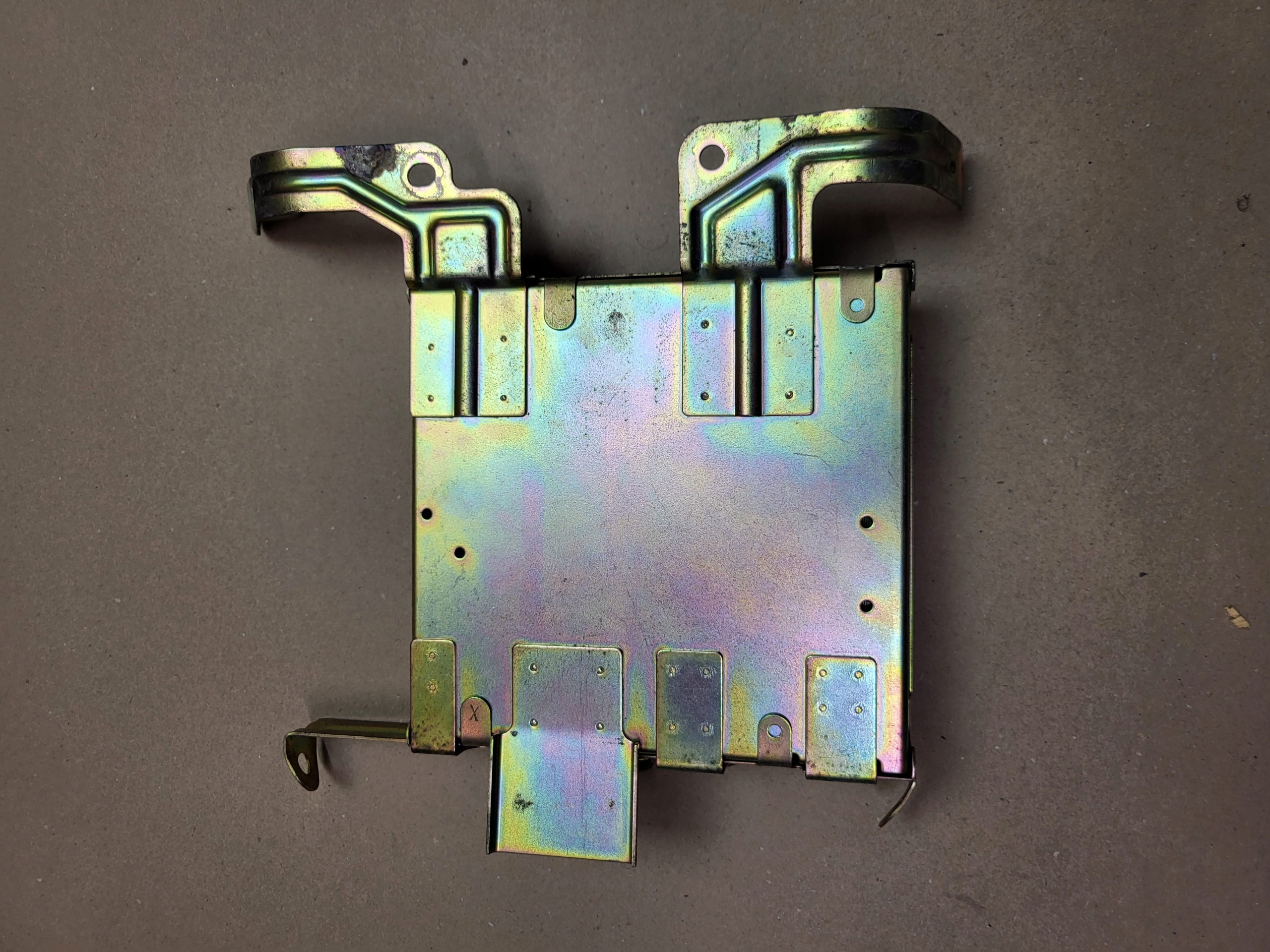 computer control unit of the engine NISSAN PRIMERA 2260461J01 EDC-N80 OE EU