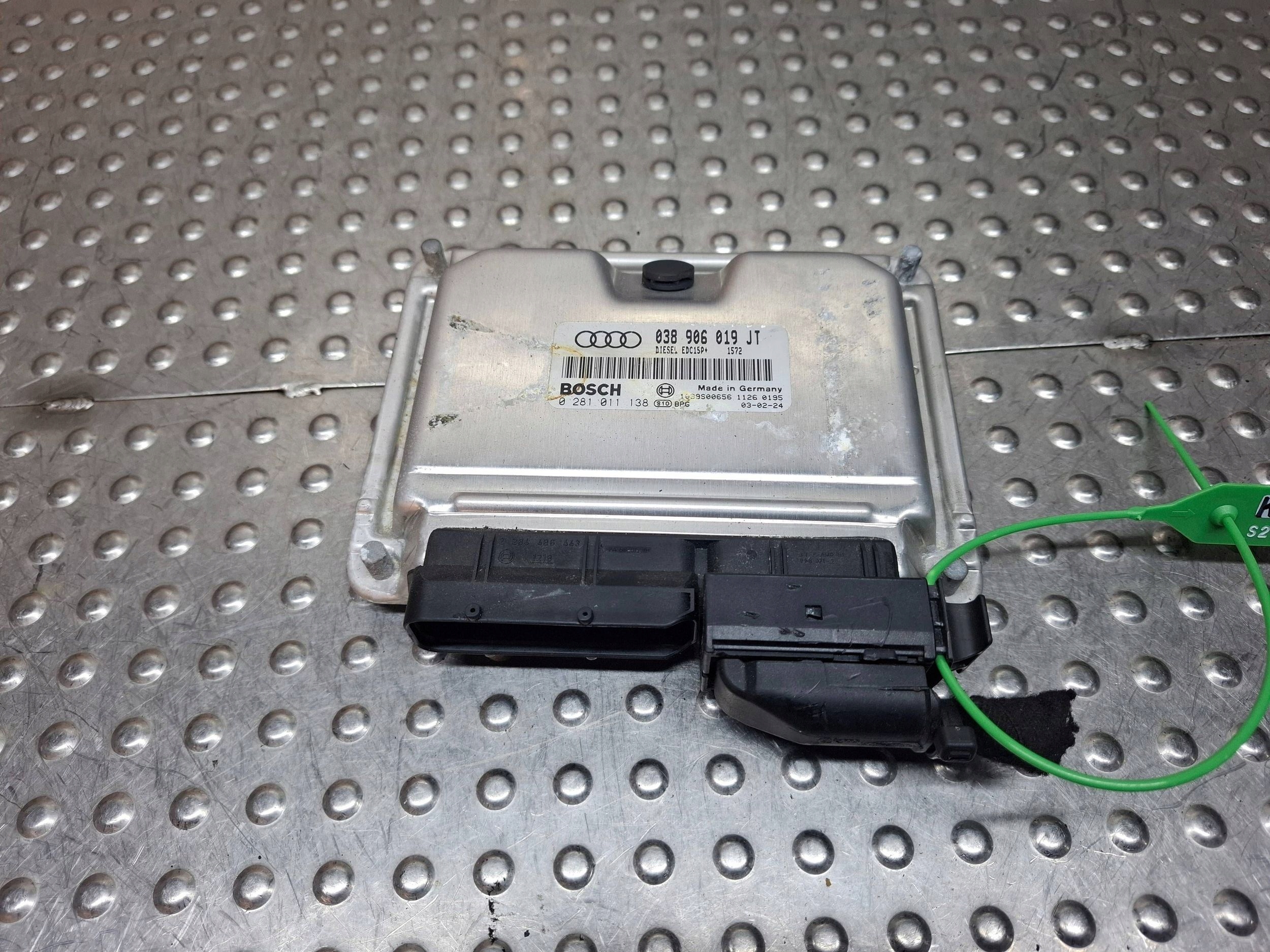control unit computer of the engine 038906019JT 0281011138 AUDI A4 B6 1.9 TDI